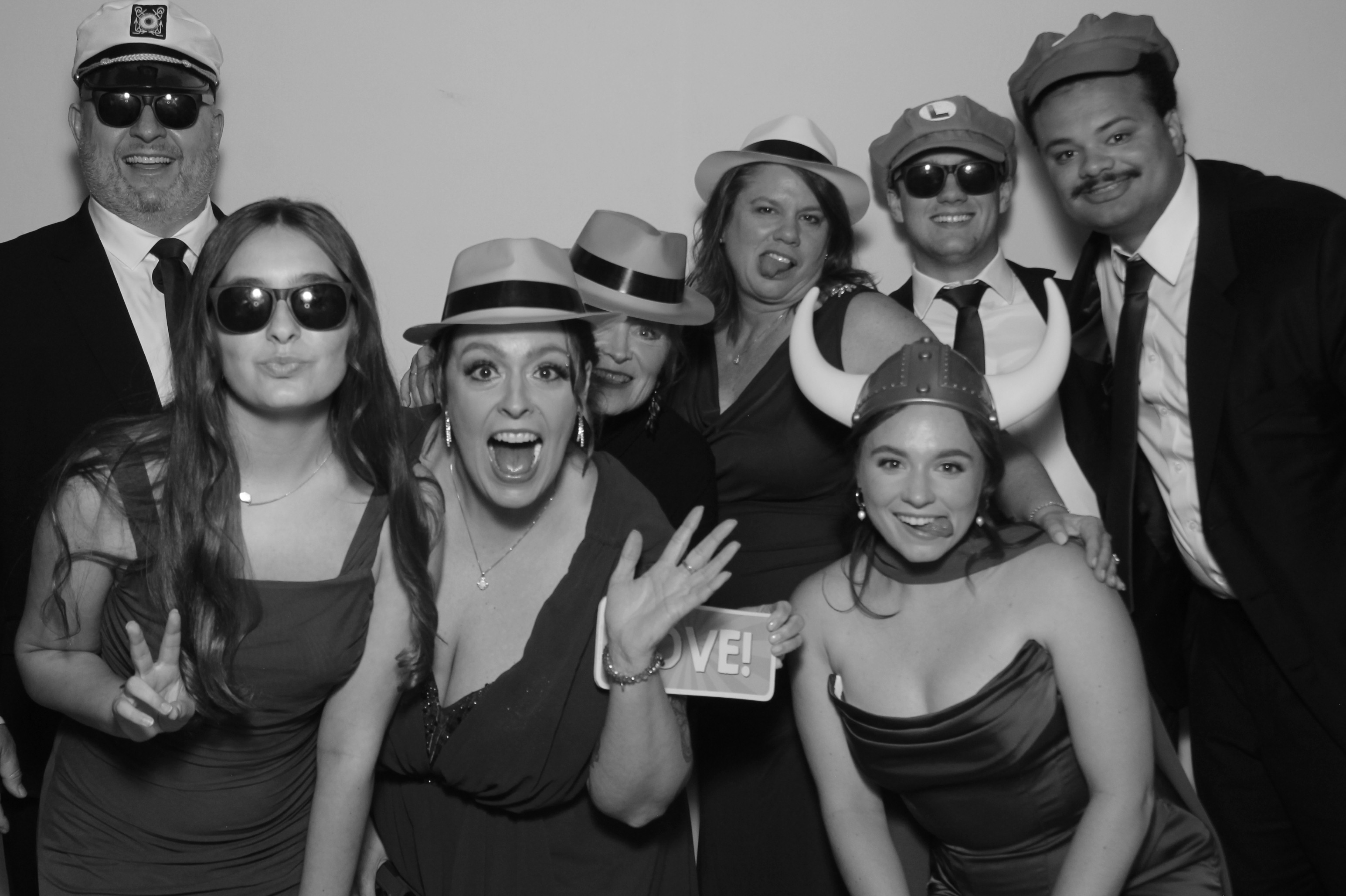 Sidney & Seth Wedding | View more photos from the event at gallery.photoboothcincy.com/u/PhotoBoothCincy/Sidney-Seth-Wedding