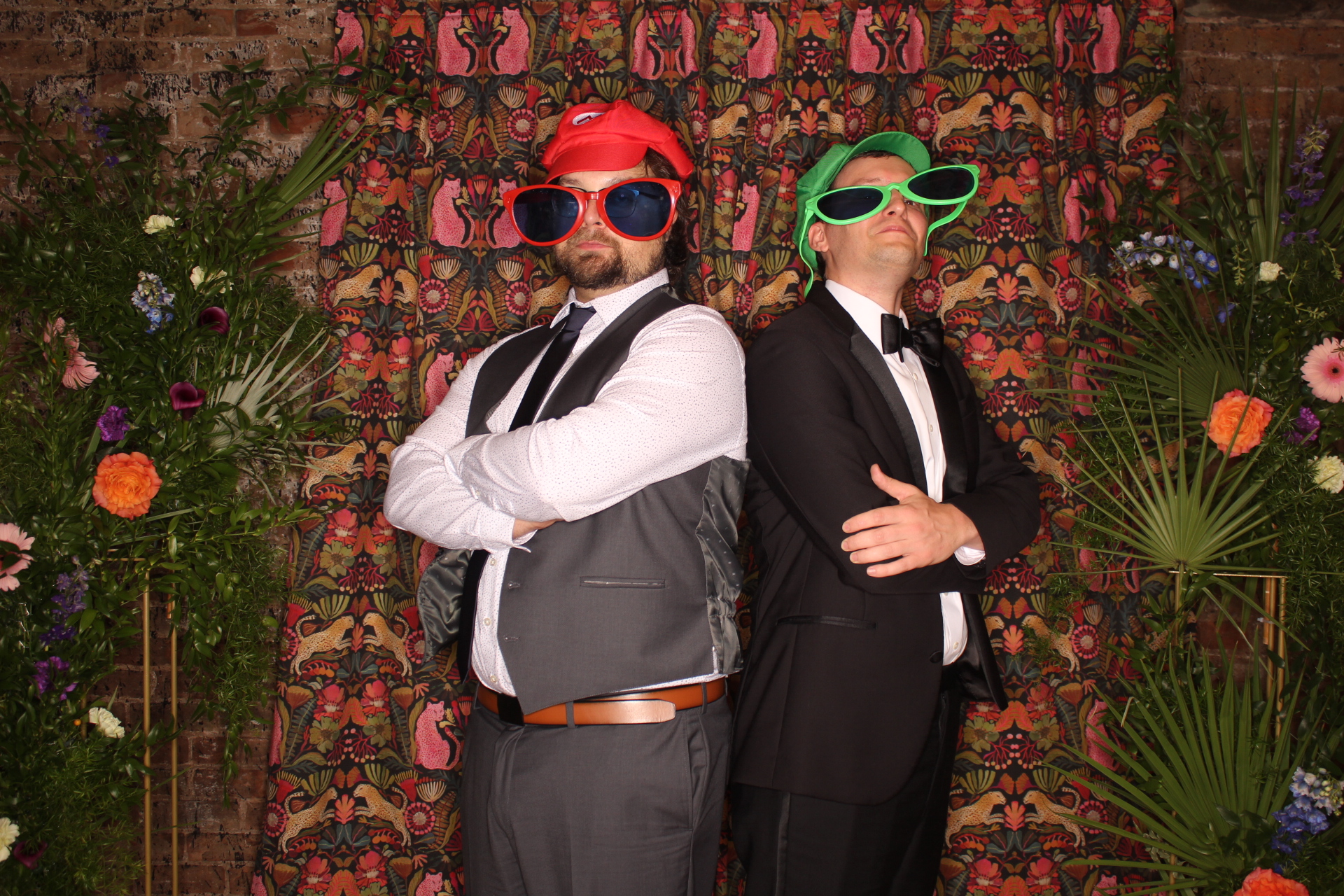 Simon & Kathryn Wedding | View more photos from the event at gallery.photoboothcincy.com/u/PhotoBoothCincy/Simon-Kathryn-Wedding