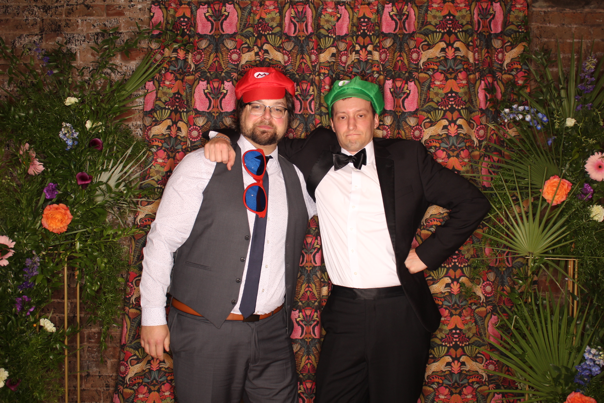 Simon & Kathryn Wedding | View more photos from the event at gallery.photoboothcincy.com/u/PhotoBoothCincy/Simon-Kathryn-Wedding
