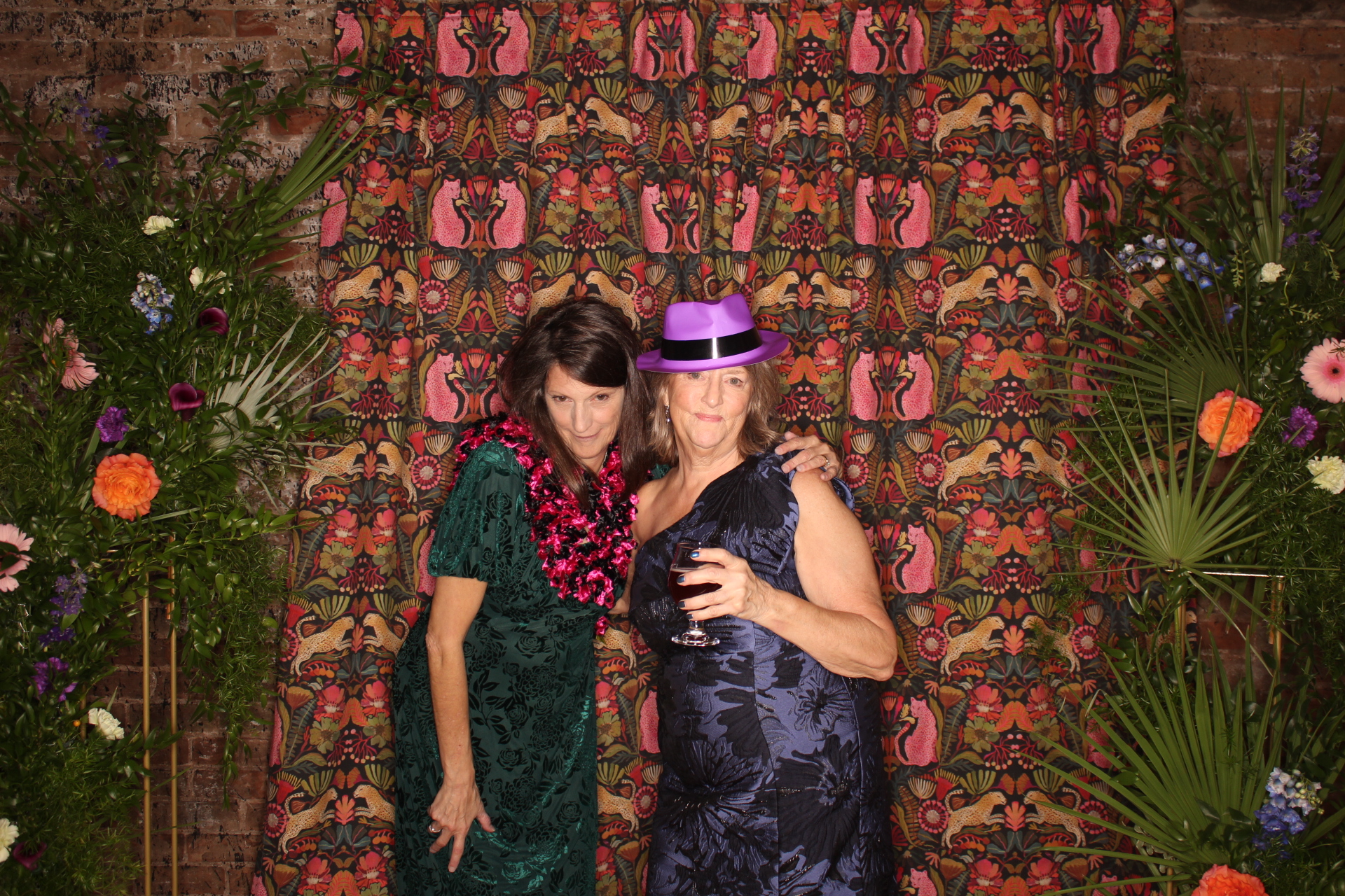 Simon & Kathryn Wedding | View more photos from the event at gallery.photoboothcincy.com/u/PhotoBoothCincy/Simon-Kathryn-Wedding
