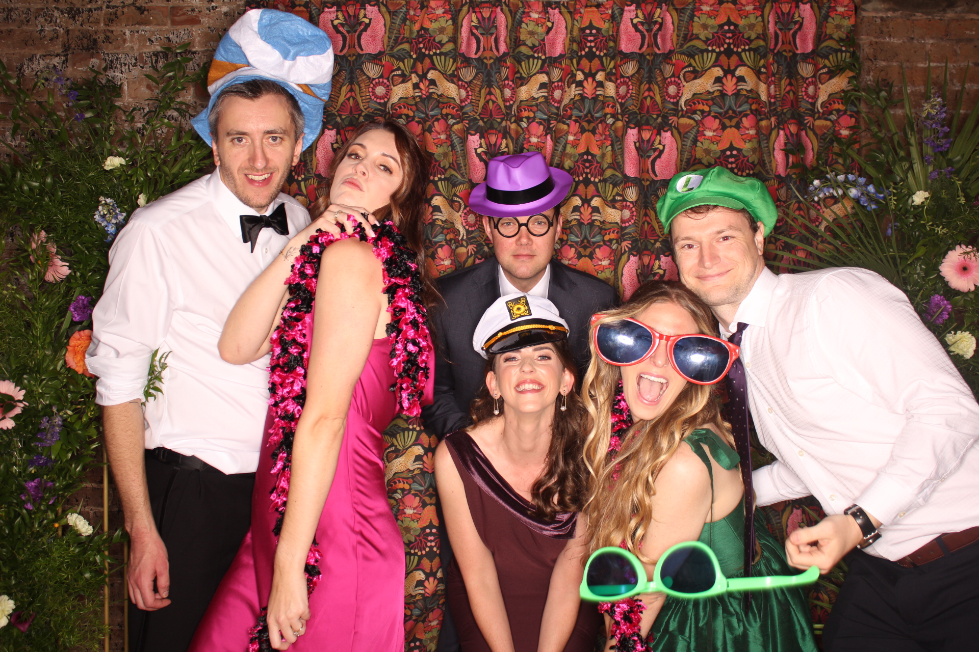 Simon & Kathryn Wedding | View more photos from the event at gallery.photoboothcincy.com/u/PhotoBoothCincy/Simon-Kathryn-Wedding