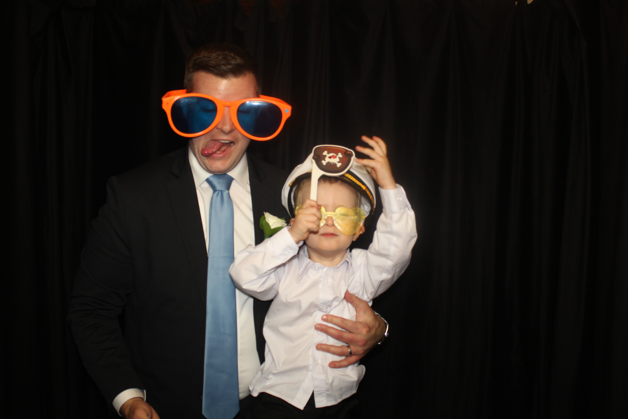 Skylar & Noah Reception | View more photos from the event at gallery.photoboothcincy.com/u/PhotoBoothCincy/Skylar-Noah-Reception