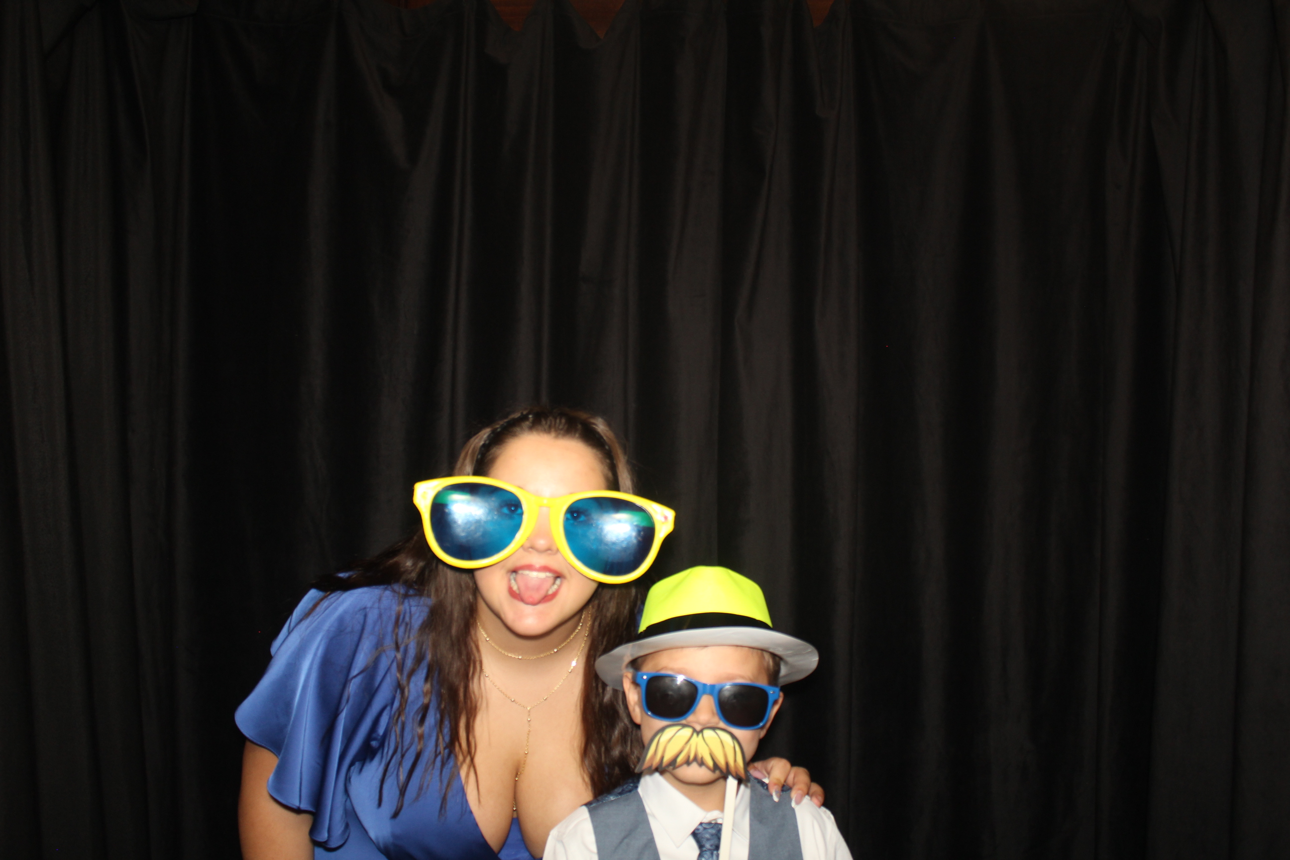 Skylar & Noah Reception | View more photos from the event at gallery.photoboothcincy.com/u/PhotoBoothCincy/Skylar-Noah-Reception