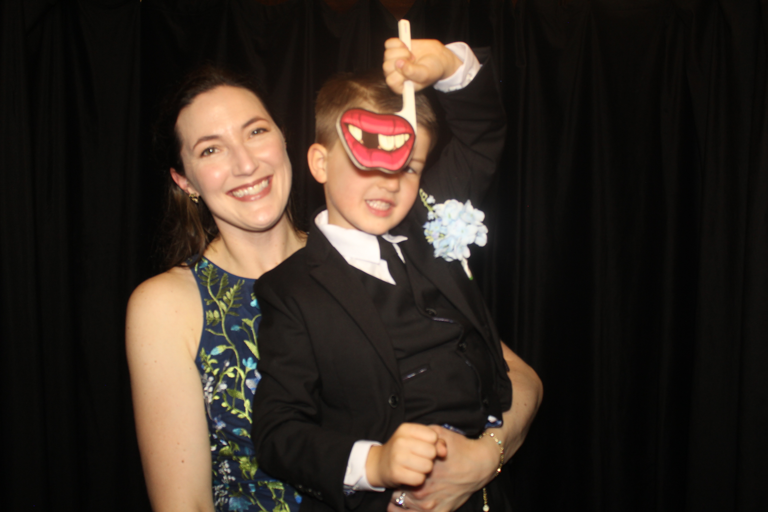 Skylar & Noah Reception | View more photos from the event at gallery.photoboothcincy.com/u/PhotoBoothCincy/Skylar-Noah-Reception
