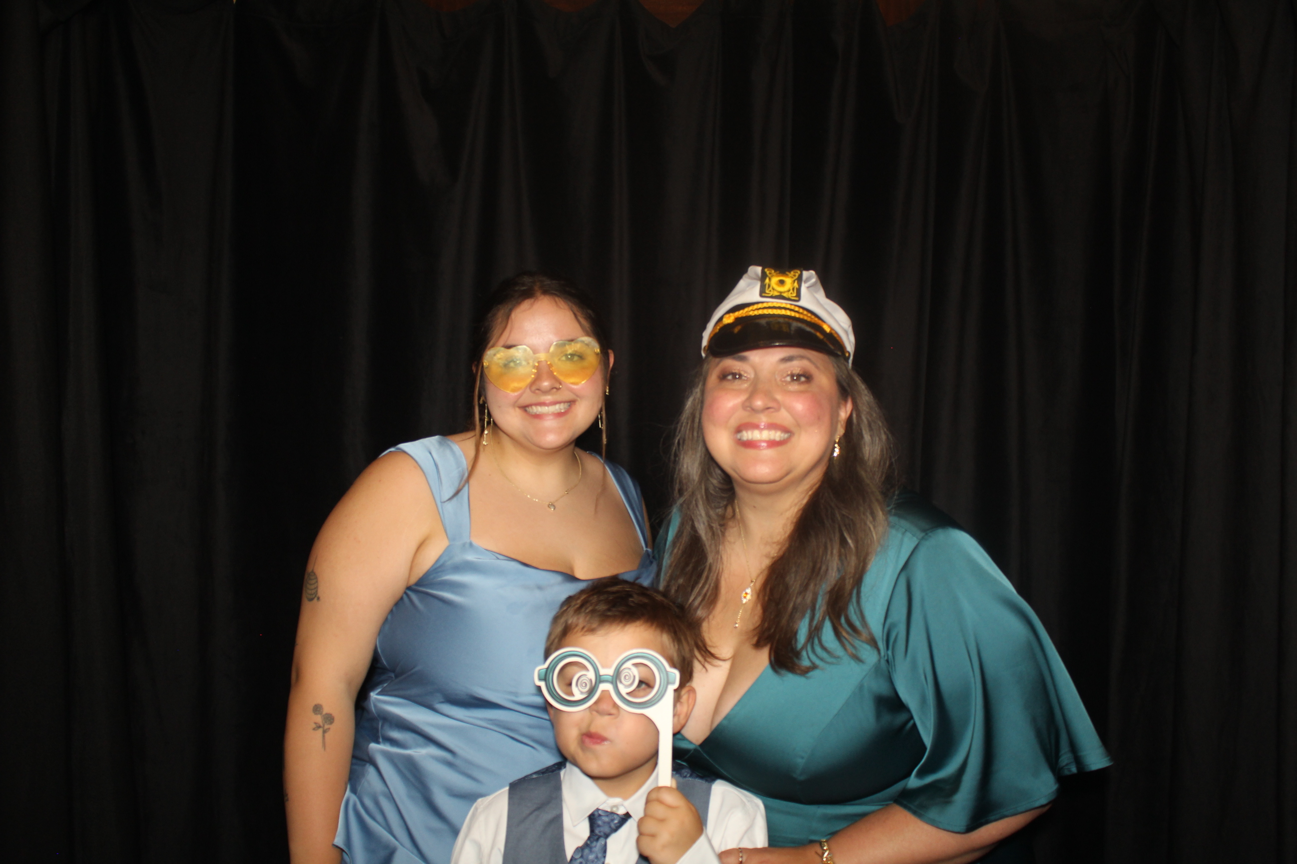 Skylar & Noah Reception | View more photos from the event at gallery.photoboothcincy.com/u/PhotoBoothCincy/Skylar-Noah-Reception