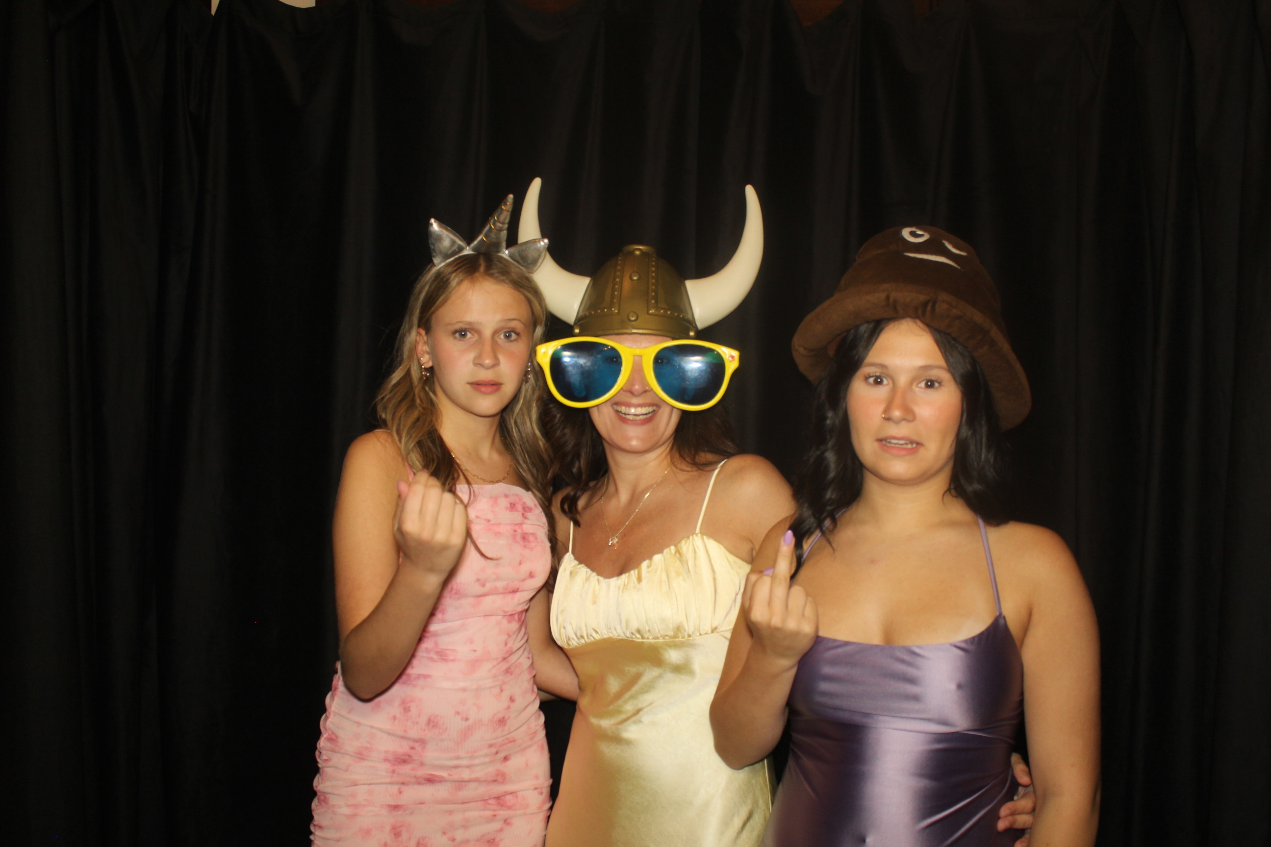 Skylar & Noah Reception | View more photos from the event at gallery.photoboothcincy.com/u/PhotoBoothCincy/Skylar-Noah-Reception
