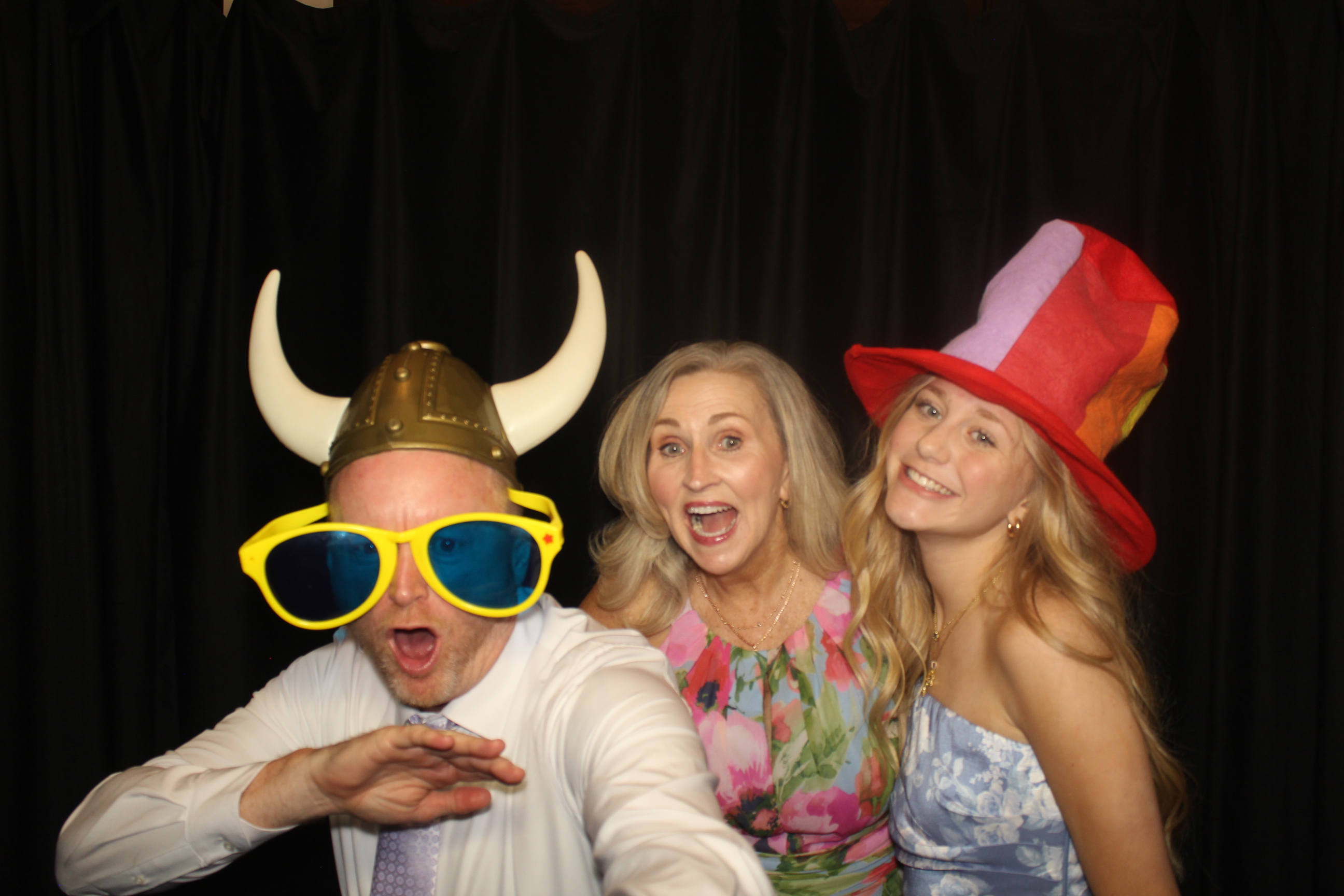 Skylar & Noah Reception | View more photos from the event at gallery.photoboothcincy.com/u/PhotoBoothCincy/Skylar-Noah-Reception