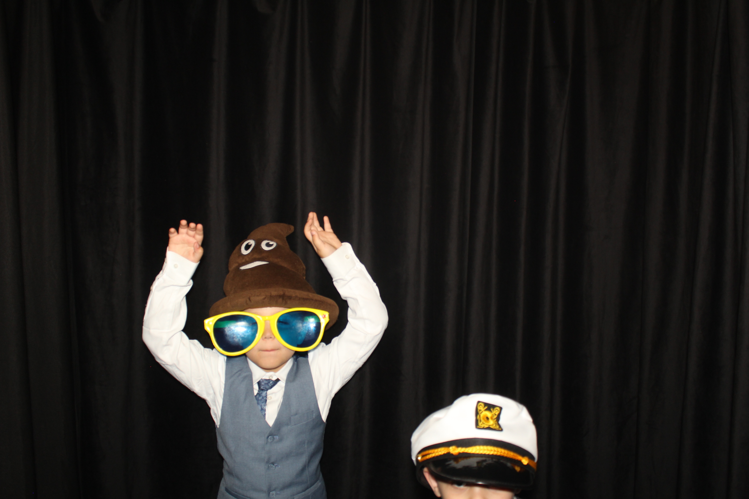Skylar & Noah Reception | View more photos from the event at gallery.photoboothcincy.com/u/PhotoBoothCincy/Skylar-Noah-Reception