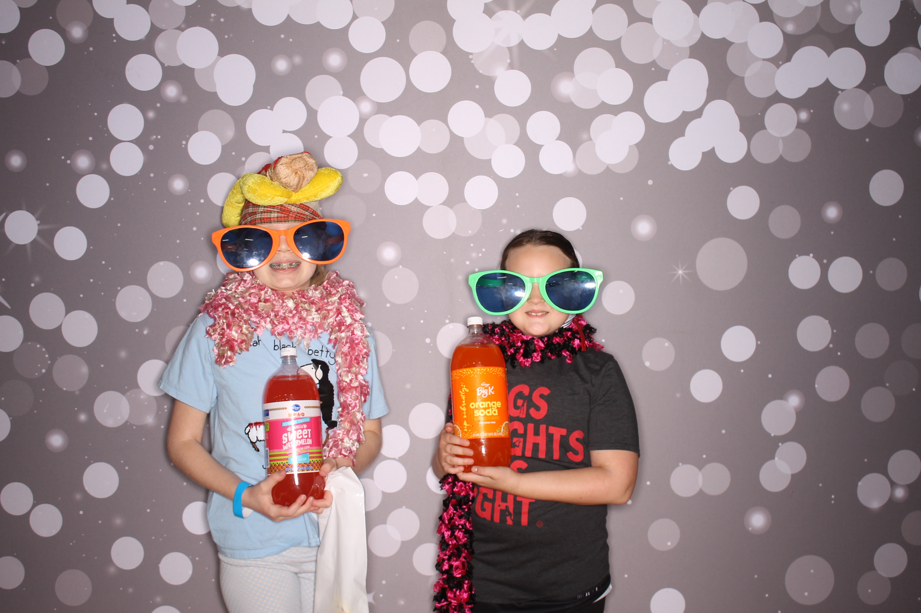 South Lebanon Elementary School Spring Frenzy | View more photos from the event at gallery.photoboothcincy.com/u/PhotoBoothCincy/South-Lebanon-Elementary-School-Spring-Frenzy