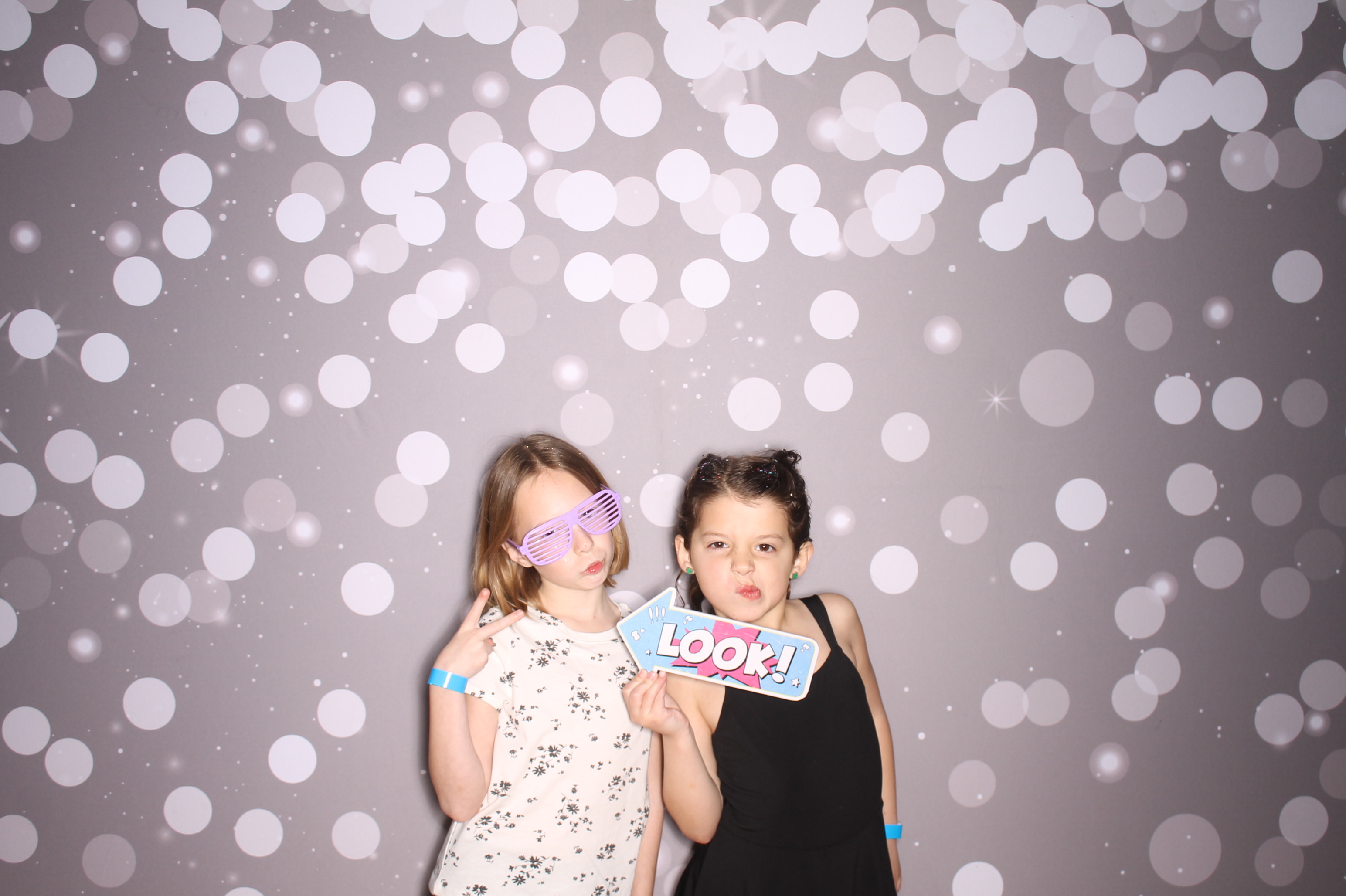 South Lebanon Elementary School Spring Frenzy | View more photos from the event at gallery.photoboothcincy.com/u/PhotoBoothCincy/South-Lebanon-Elementary-School-Spring-Frenzy