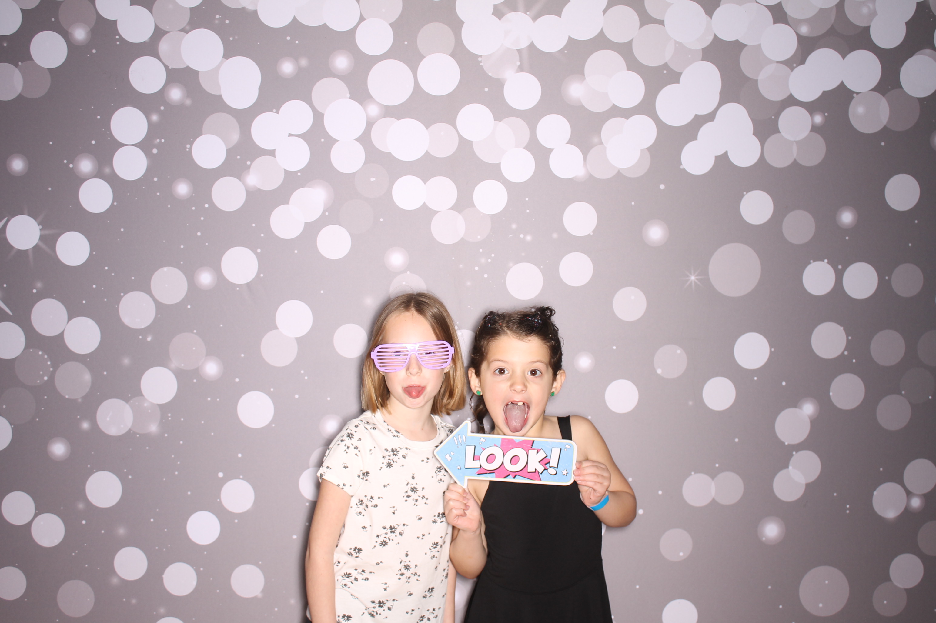 South Lebanon Elementary School Spring Frenzy | View more photos from the event at gallery.photoboothcincy.com/u/PhotoBoothCincy/South-Lebanon-Elementary-School-Spring-Frenzy
