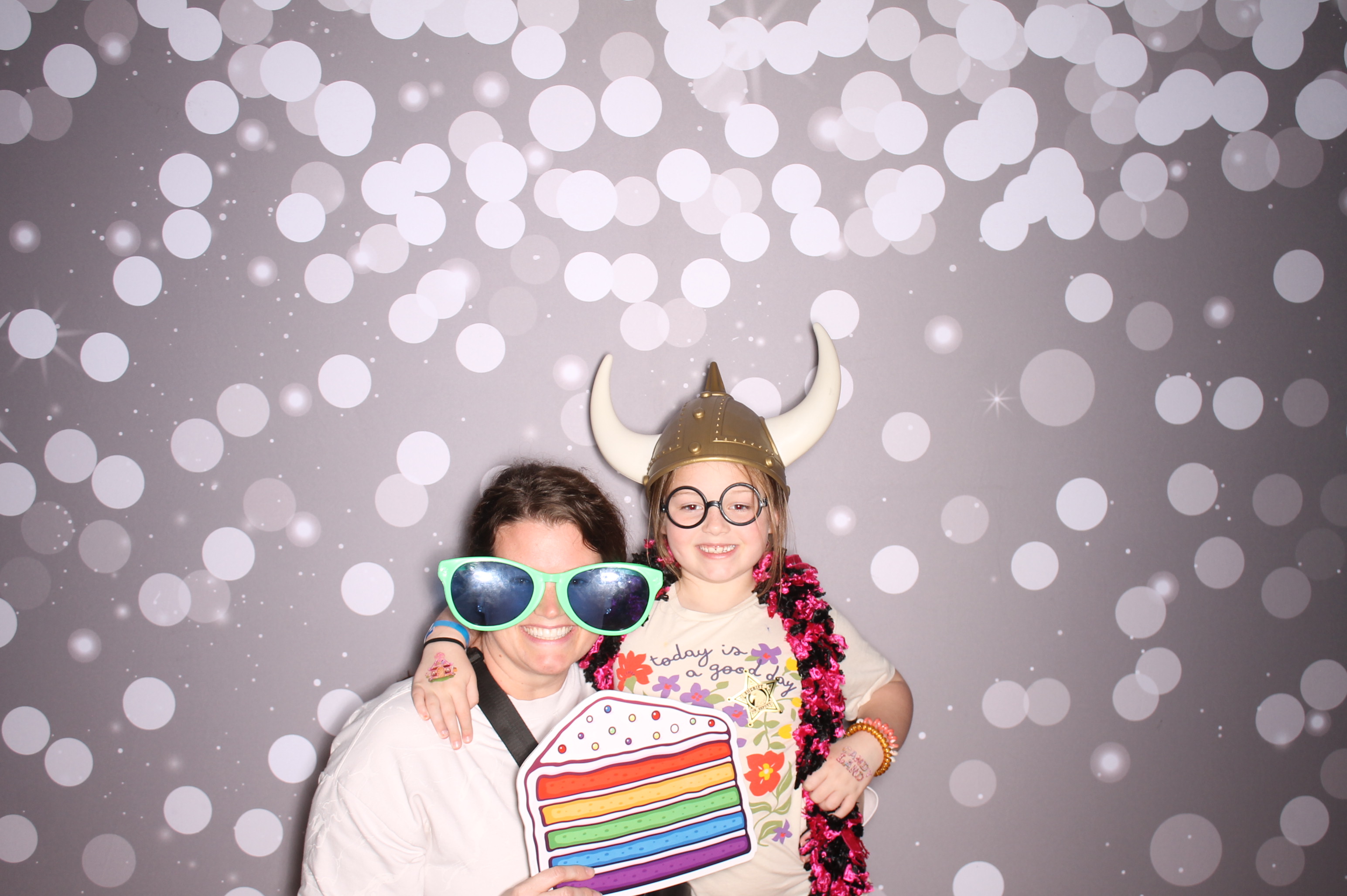 South Lebanon Elementary School Spring Frenzy | View more photos from the event at gallery.photoboothcincy.com/u/PhotoBoothCincy/South-Lebanon-Elementary-School-Spring-Frenzy