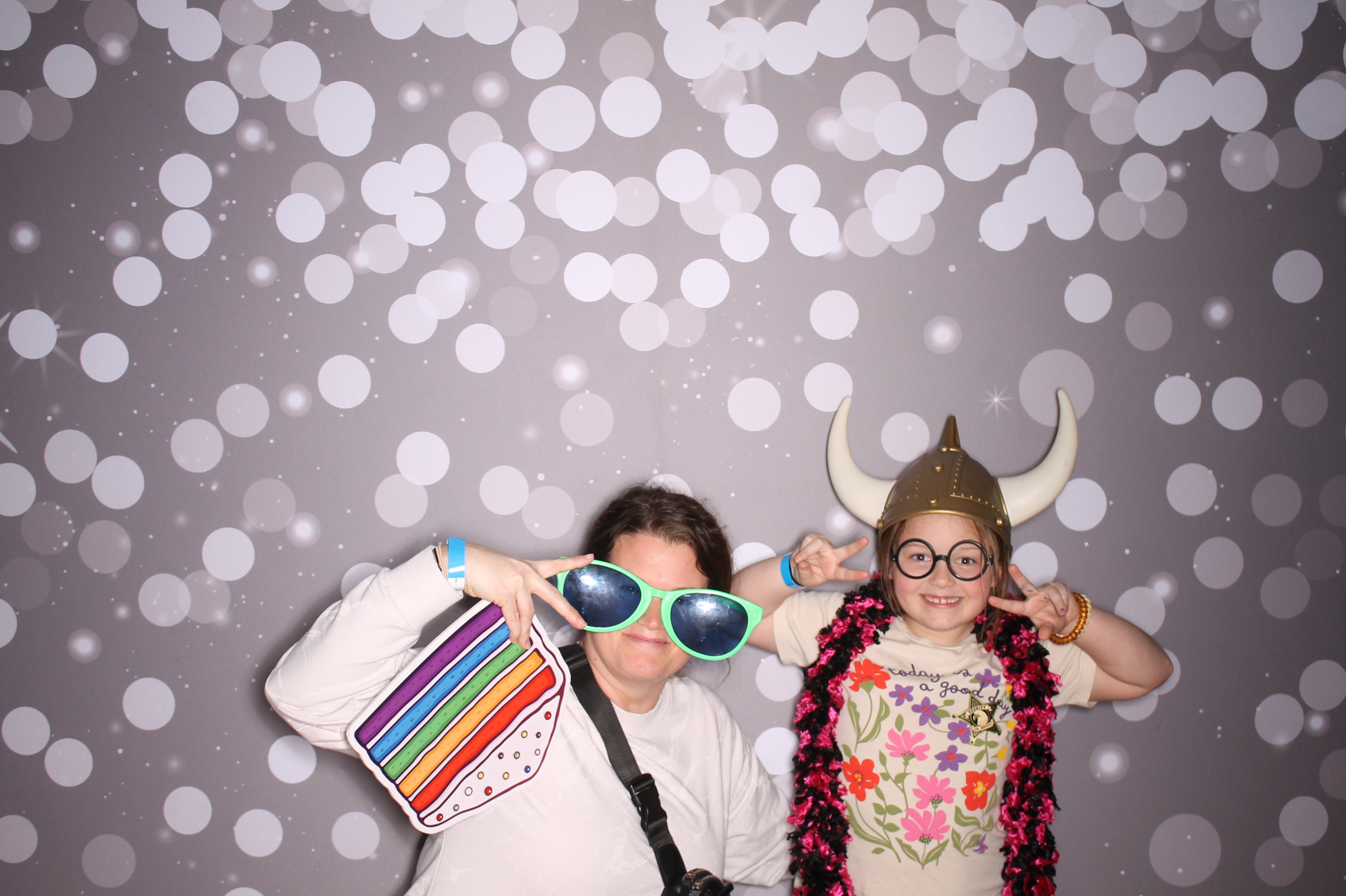 South Lebanon Elementary School Spring Frenzy | View more photos from the event at gallery.photoboothcincy.com/u/PhotoBoothCincy/South-Lebanon-Elementary-School-Spring-Frenzy