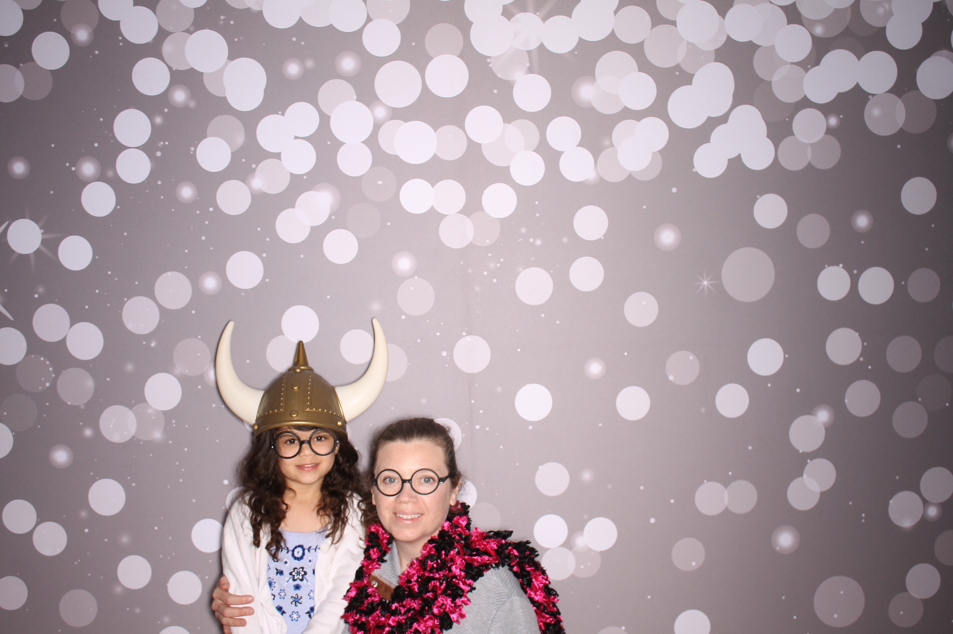 South Lebanon Elementary School Spring Frenzy | View more photos from the event at gallery.photoboothcincy.com/u/PhotoBoothCincy/South-Lebanon-Elementary-School-Spring-Frenzy