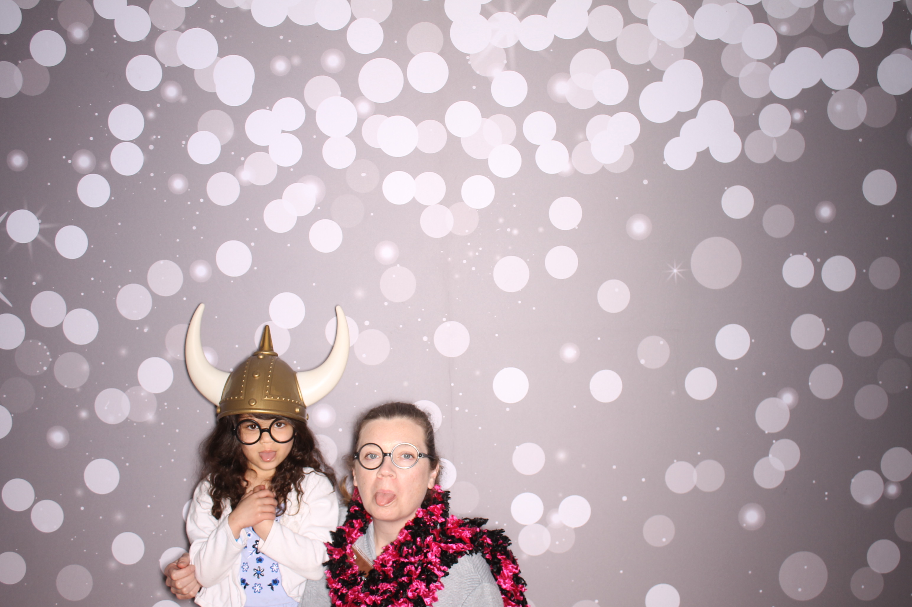 South Lebanon Elementary School Spring Frenzy | View more photos from the event at gallery.photoboothcincy.com/u/PhotoBoothCincy/South-Lebanon-Elementary-School-Spring-Frenzy