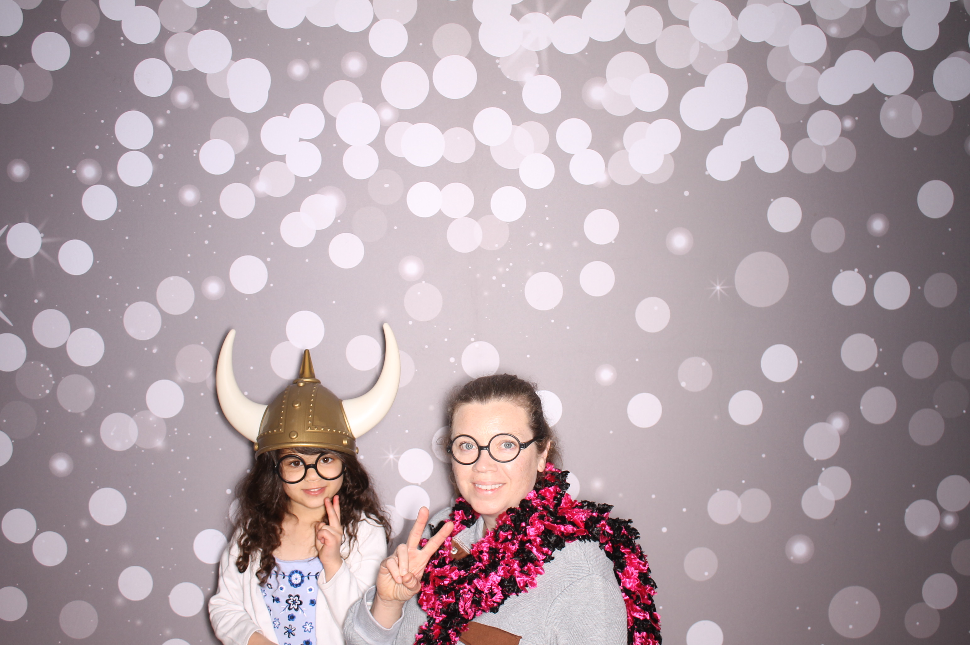 South Lebanon Elementary School Spring Frenzy | View more photos from the event at gallery.photoboothcincy.com/u/PhotoBoothCincy/South-Lebanon-Elementary-School-Spring-Frenzy