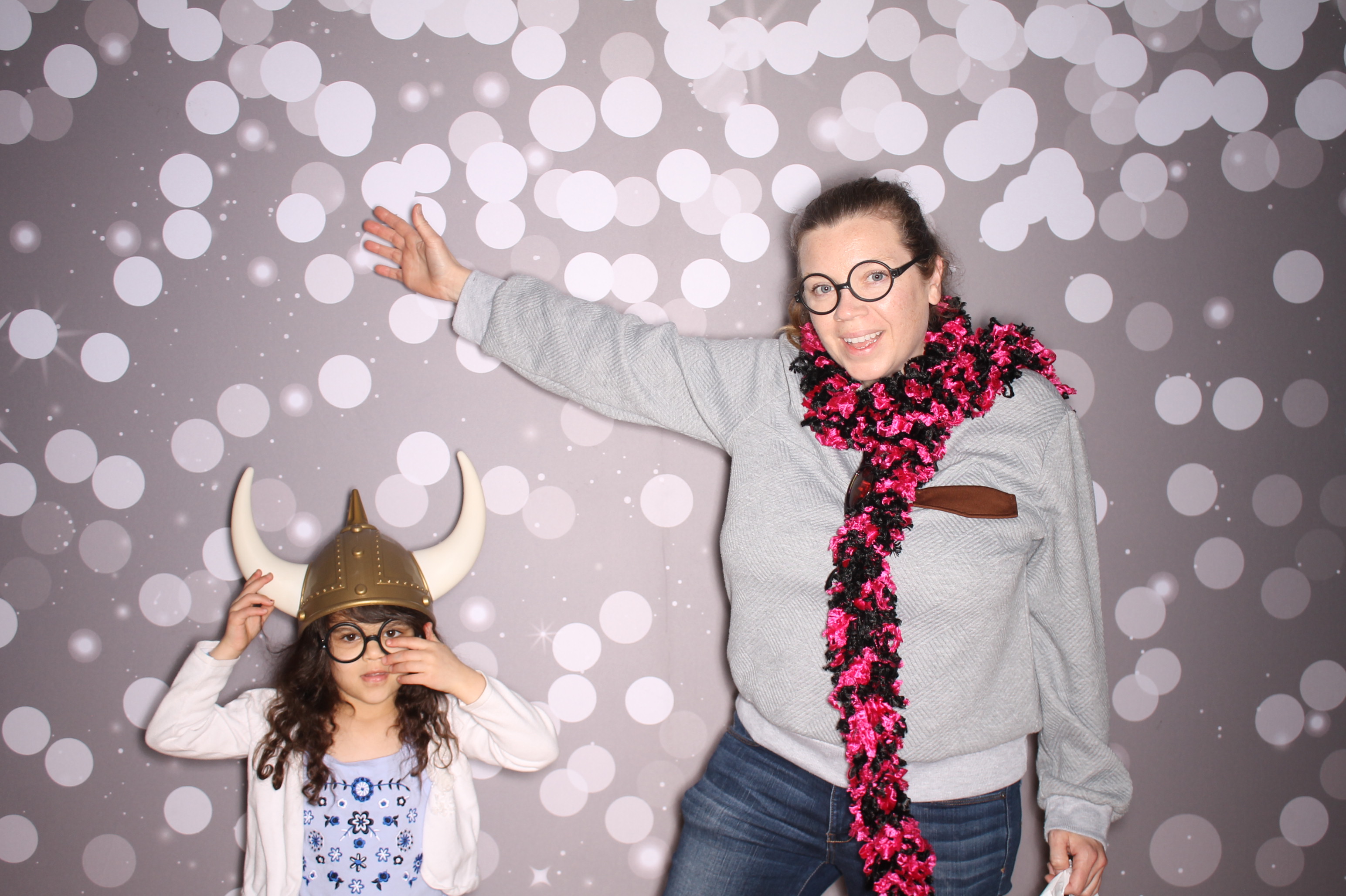 South Lebanon Elementary School Spring Frenzy | View more photos from the event at gallery.photoboothcincy.com/u/PhotoBoothCincy/South-Lebanon-Elementary-School-Spring-Frenzy