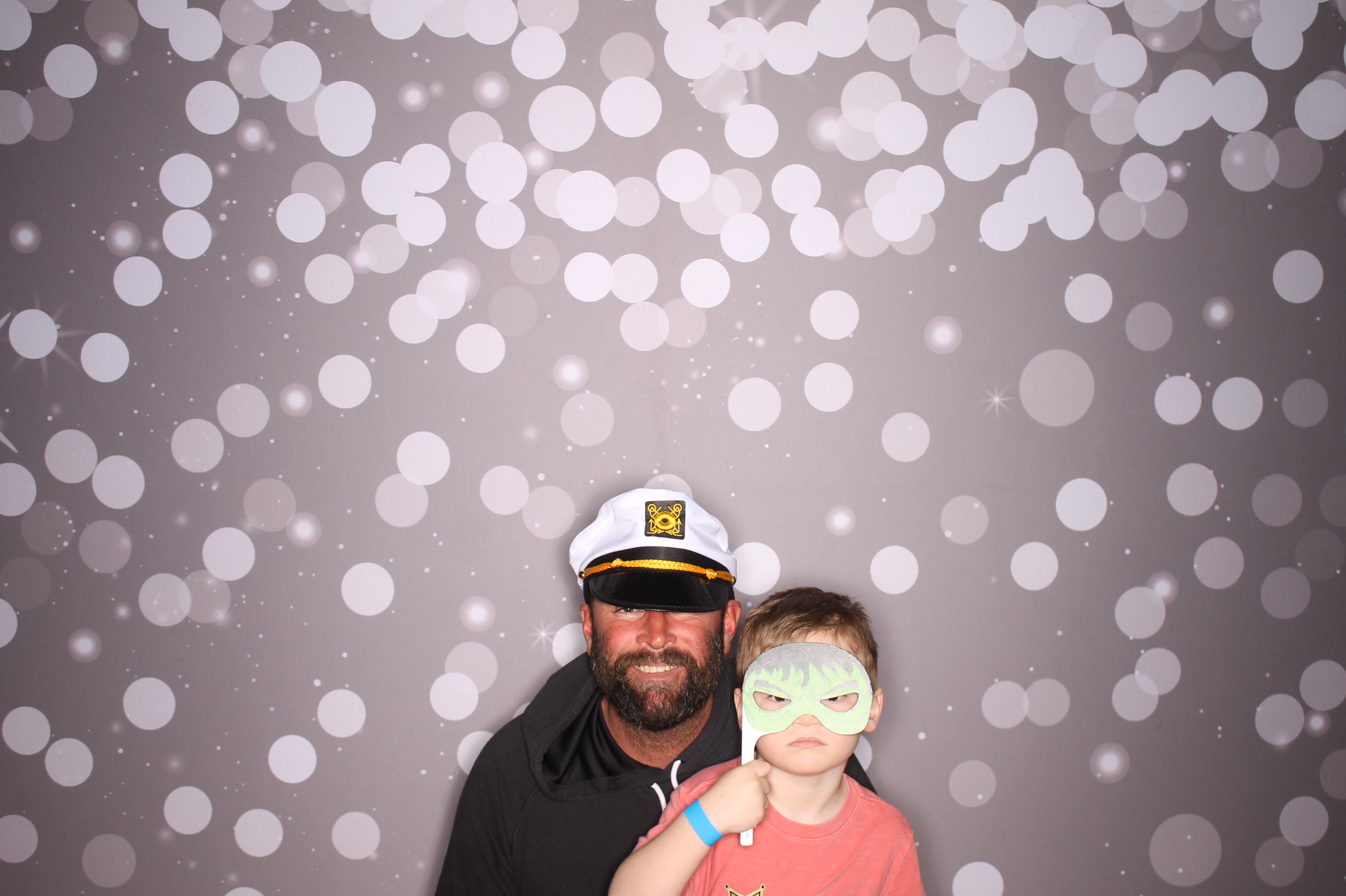 South Lebanon Elementary School Spring Frenzy | View more photos from the event at gallery.photoboothcincy.com/u/PhotoBoothCincy/South-Lebanon-Elementary-School-Spring-Frenzy