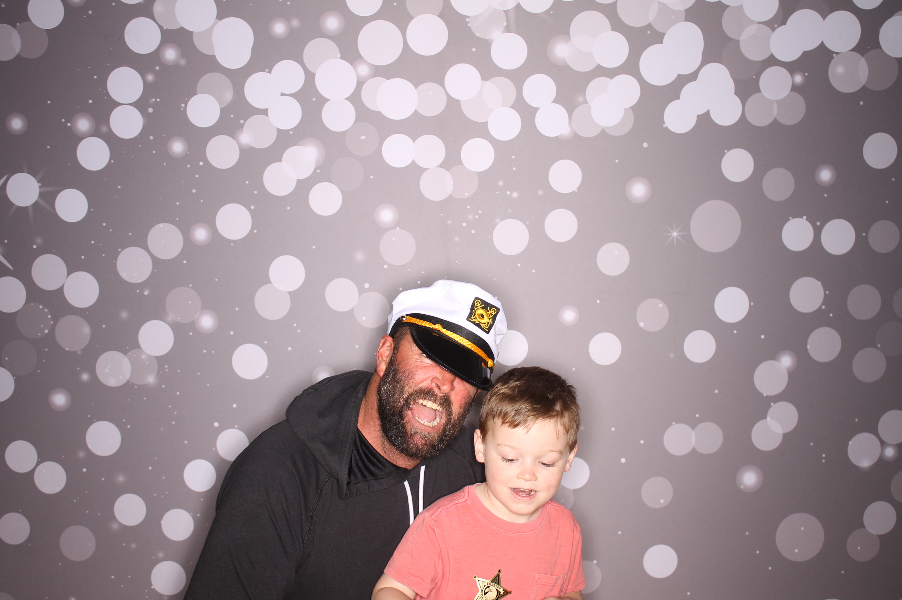 South Lebanon Elementary School Spring Frenzy | View more photos from the event at gallery.photoboothcincy.com/u/PhotoBoothCincy/South-Lebanon-Elementary-School-Spring-Frenzy
