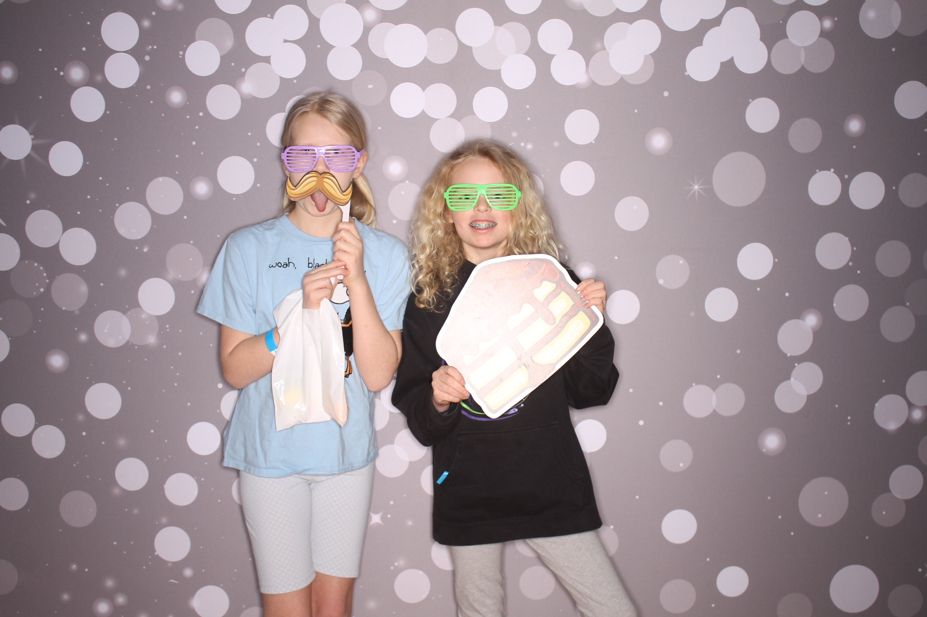 South Lebanon Elementary School Spring Frenzy | View more photos from the event at gallery.photoboothcincy.com/u/PhotoBoothCincy/South-Lebanon-Elementary-School-Spring-Frenzy
