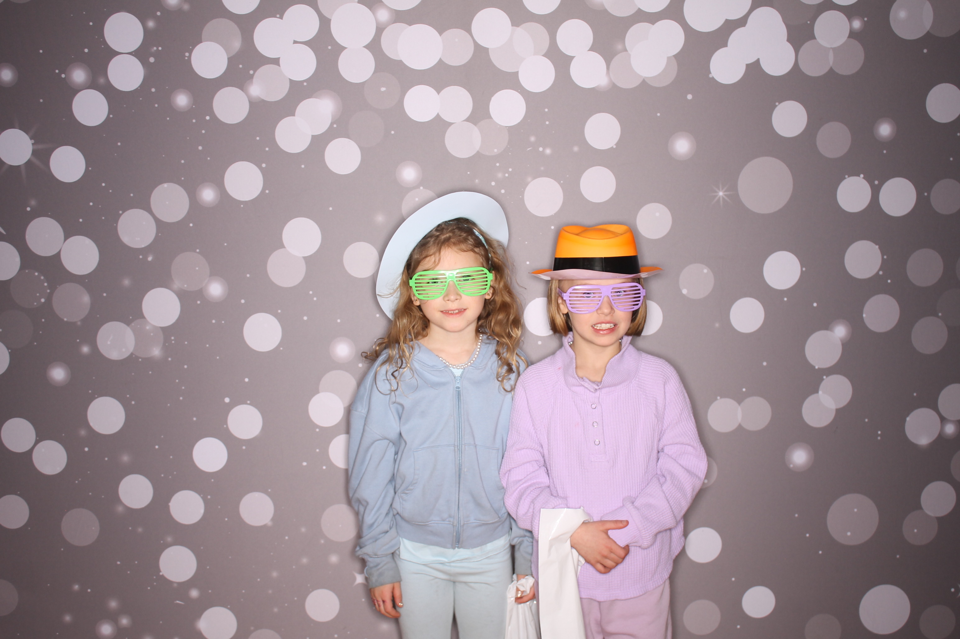 South Lebanon Elementary School Spring Frenzy | View more photos from the event at gallery.photoboothcincy.com/u/PhotoBoothCincy/South-Lebanon-Elementary-School-Spring-Frenzy