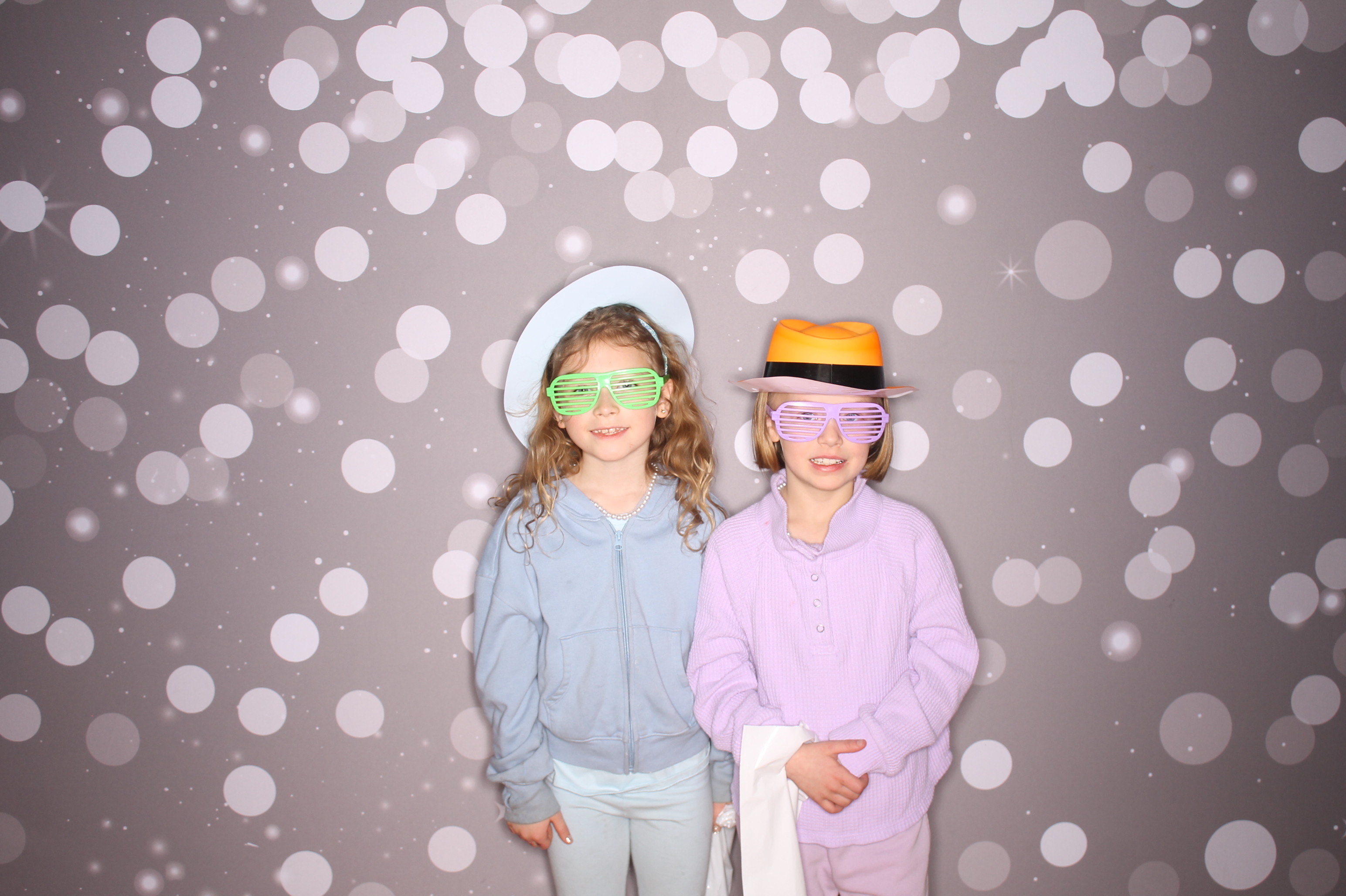 South Lebanon Elementary School Spring Frenzy | View more photos from the event at gallery.photoboothcincy.com/u/PhotoBoothCincy/South-Lebanon-Elementary-School-Spring-Frenzy