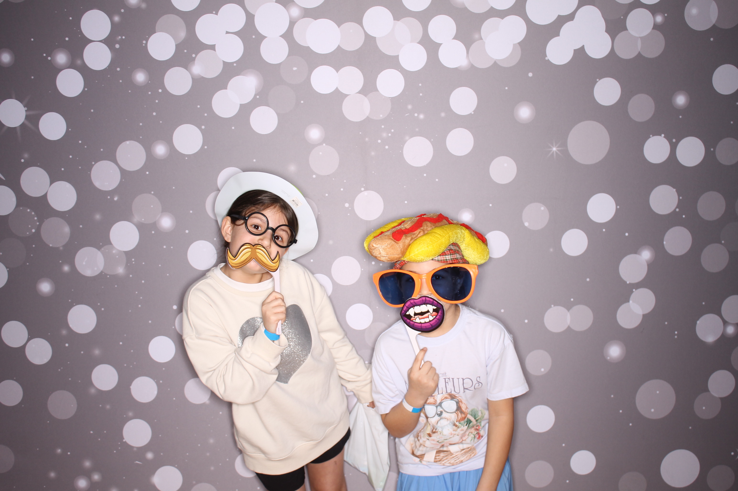 South Lebanon Elementary School Spring Frenzy | View more photos from the event at gallery.photoboothcincy.com/u/PhotoBoothCincy/South-Lebanon-Elementary-School-Spring-Frenzy