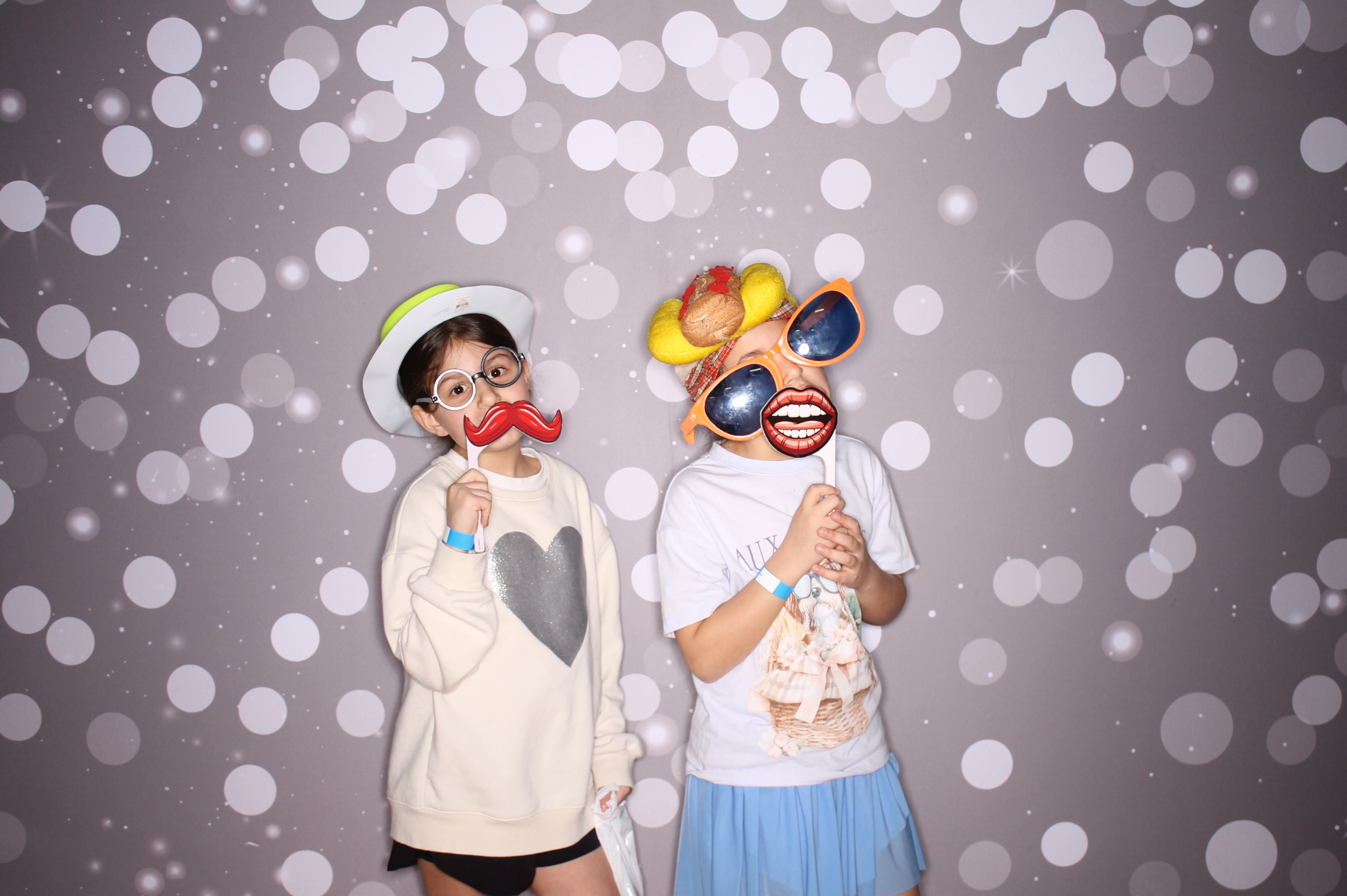 South Lebanon Elementary School Spring Frenzy | View more photos from the event at gallery.photoboothcincy.com/u/PhotoBoothCincy/South-Lebanon-Elementary-School-Spring-Frenzy