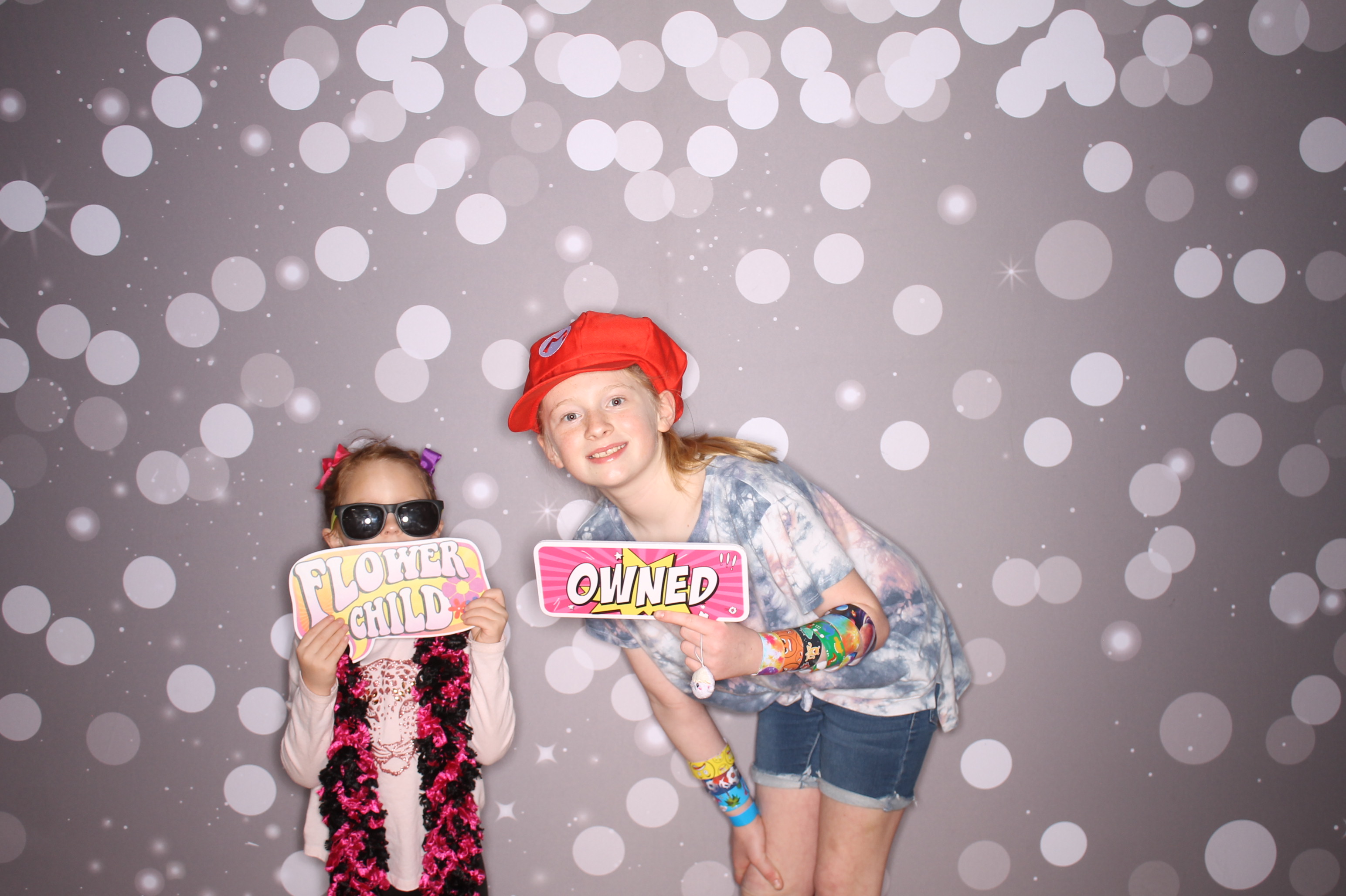 South Lebanon Elementary School Spring Frenzy | View more photos from the event at gallery.photoboothcincy.com/u/PhotoBoothCincy/South-Lebanon-Elementary-School-Spring-Frenzy