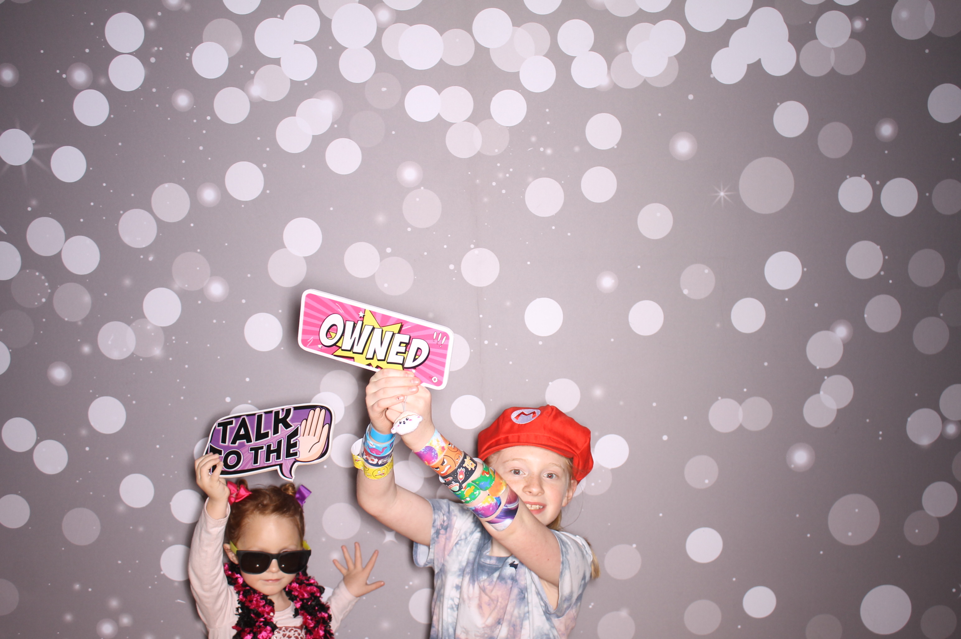 South Lebanon Elementary School Spring Frenzy | View more photos from the event at gallery.photoboothcincy.com/u/PhotoBoothCincy/South-Lebanon-Elementary-School-Spring-Frenzy