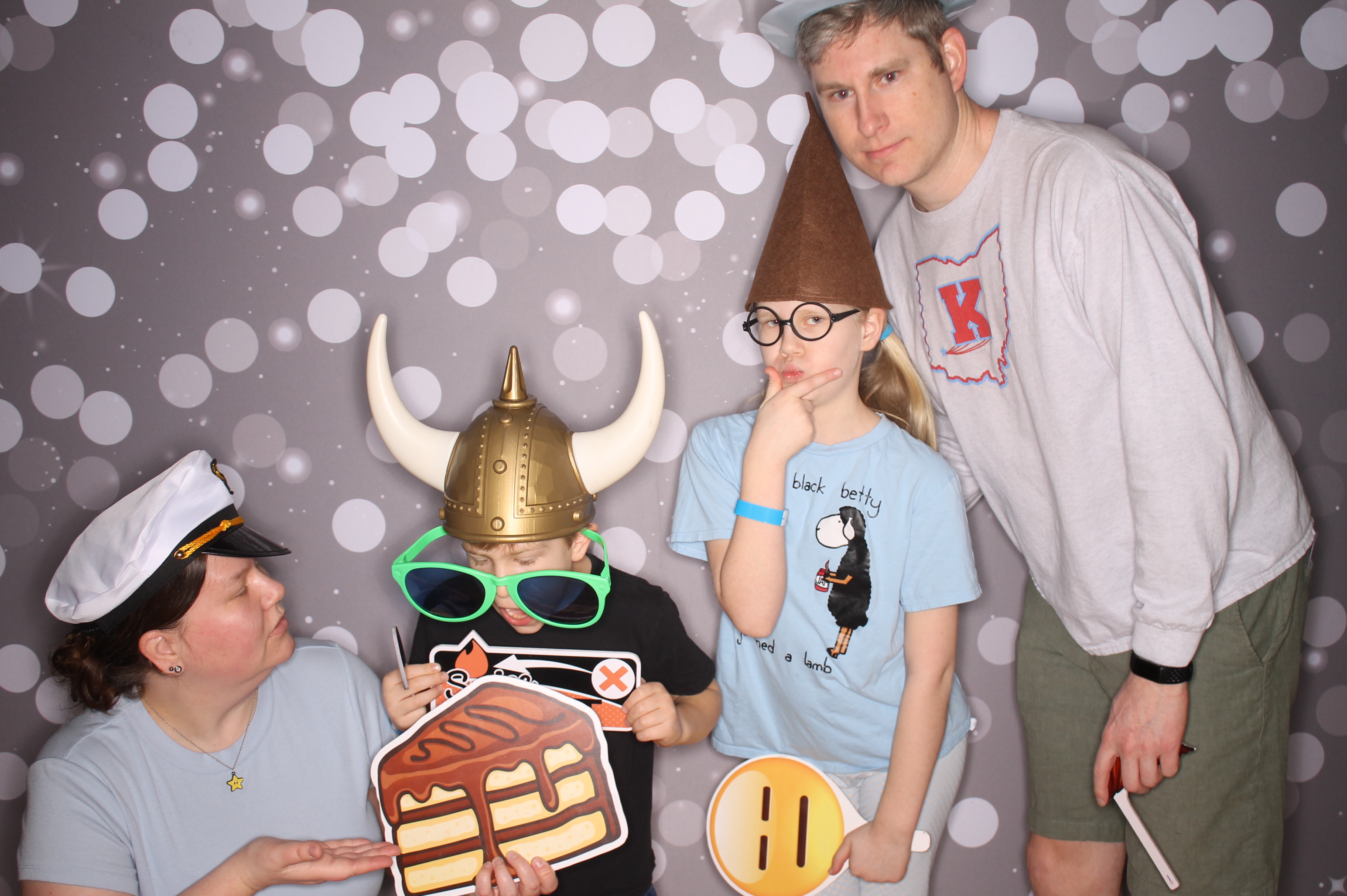 South Lebanon Elementary School Spring Frenzy | View more photos from the event at gallery.photoboothcincy.com/u/PhotoBoothCincy/South-Lebanon-Elementary-School-Spring-Frenzy