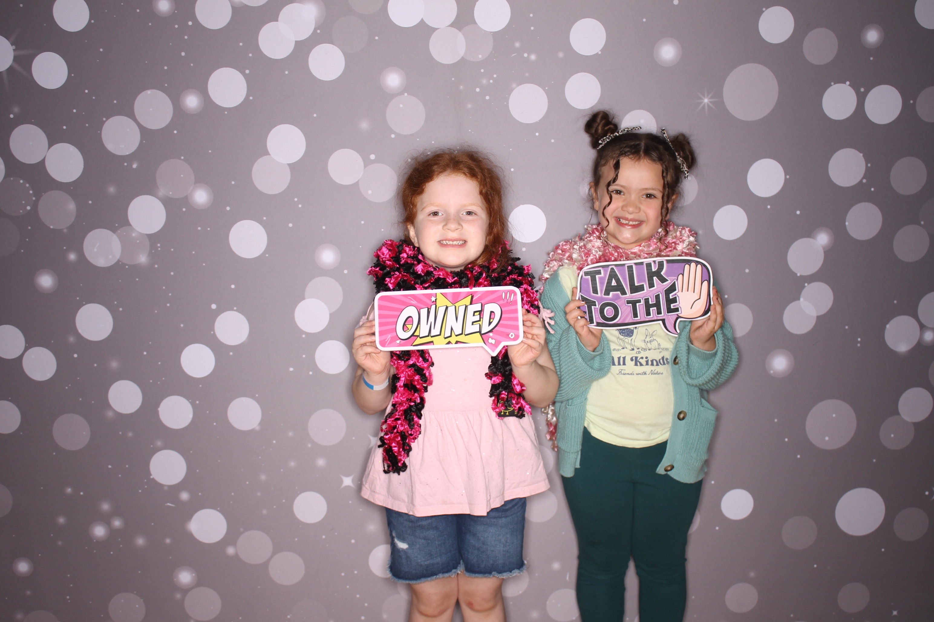 South Lebanon Elementary School Spring Frenzy | View more photos from the event at gallery.photoboothcincy.com/u/PhotoBoothCincy/South-Lebanon-Elementary-School-Spring-Frenzy