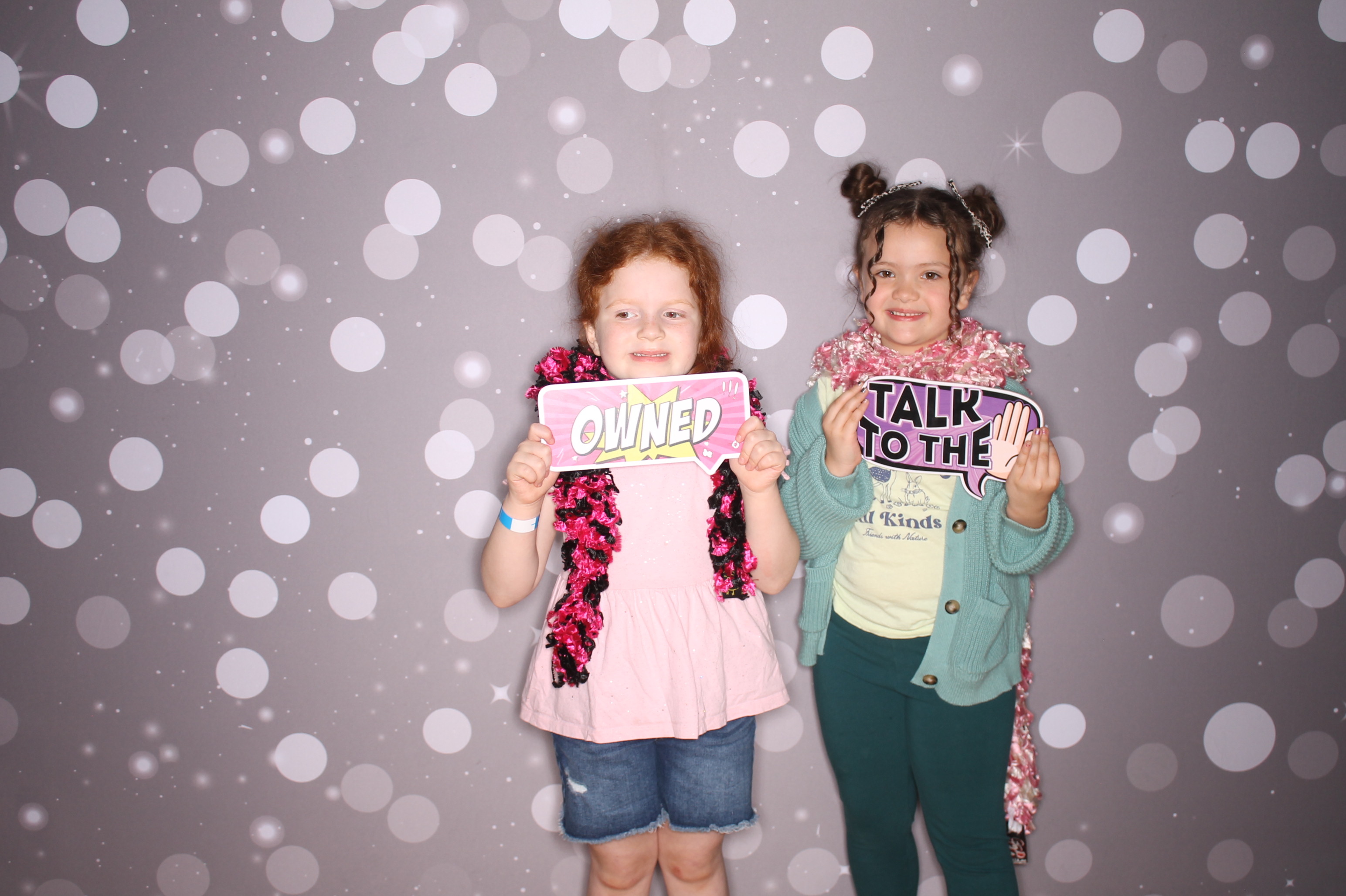 South Lebanon Elementary School Spring Frenzy | View more photos from the event at gallery.photoboothcincy.com/u/PhotoBoothCincy/South-Lebanon-Elementary-School-Spring-Frenzy