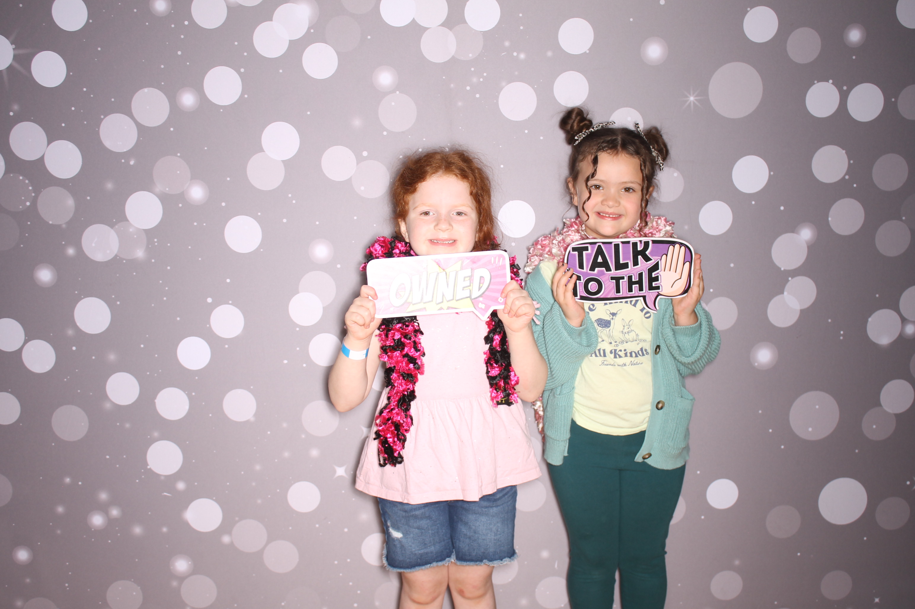 South Lebanon Elementary School Spring Frenzy | View more photos from the event at gallery.photoboothcincy.com/u/PhotoBoothCincy/South-Lebanon-Elementary-School-Spring-Frenzy