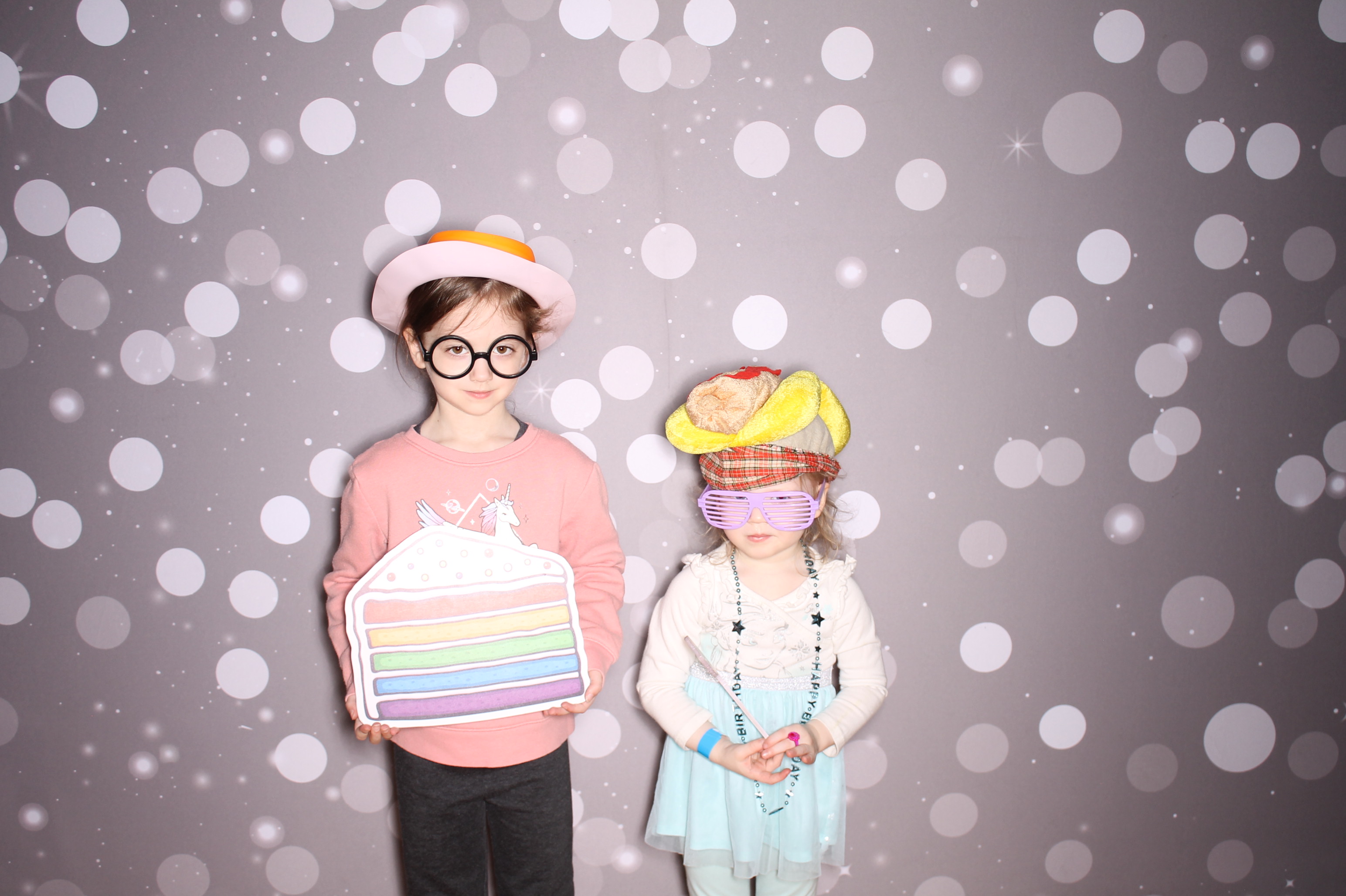 South Lebanon Elementary School Spring Frenzy | View more photos from the event at gallery.photoboothcincy.com/u/PhotoBoothCincy/South-Lebanon-Elementary-School-Spring-Frenzy