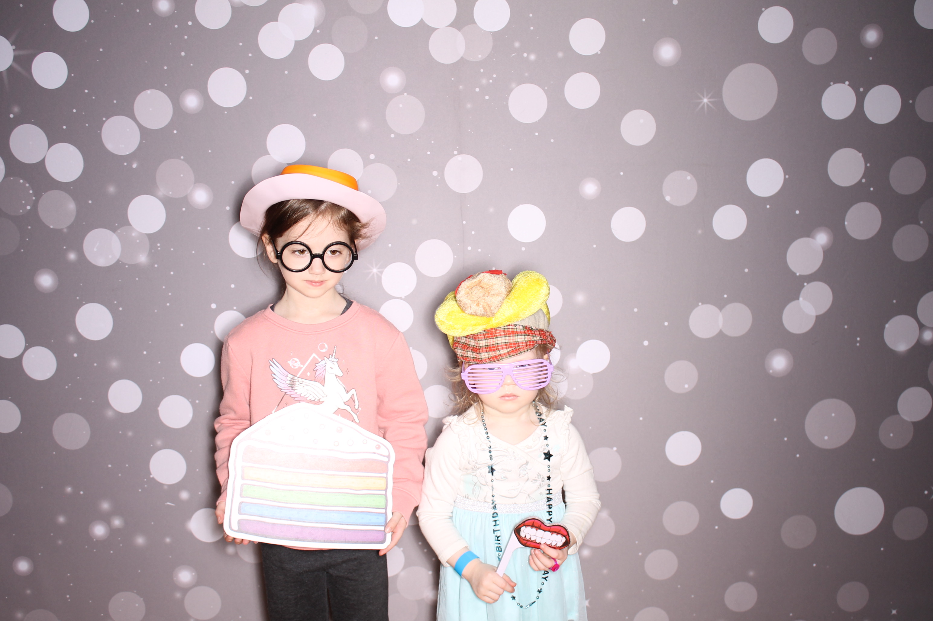 South Lebanon Elementary School Spring Frenzy | View more photos from the event at gallery.photoboothcincy.com/u/PhotoBoothCincy/South-Lebanon-Elementary-School-Spring-Frenzy