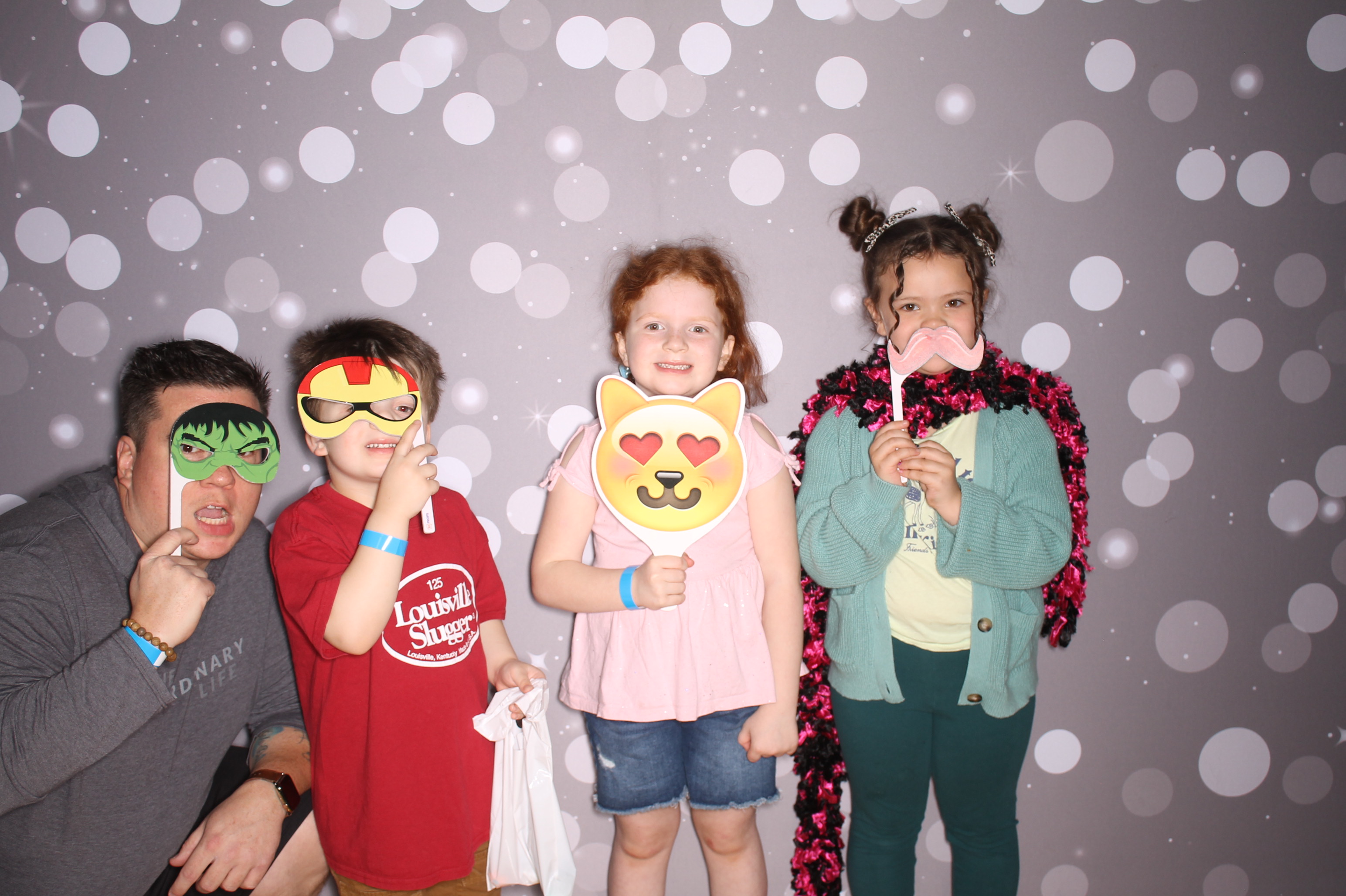 South Lebanon Elementary School Spring Frenzy | View more photos from the event at gallery.photoboothcincy.com/u/PhotoBoothCincy/South-Lebanon-Elementary-School-Spring-Frenzy
