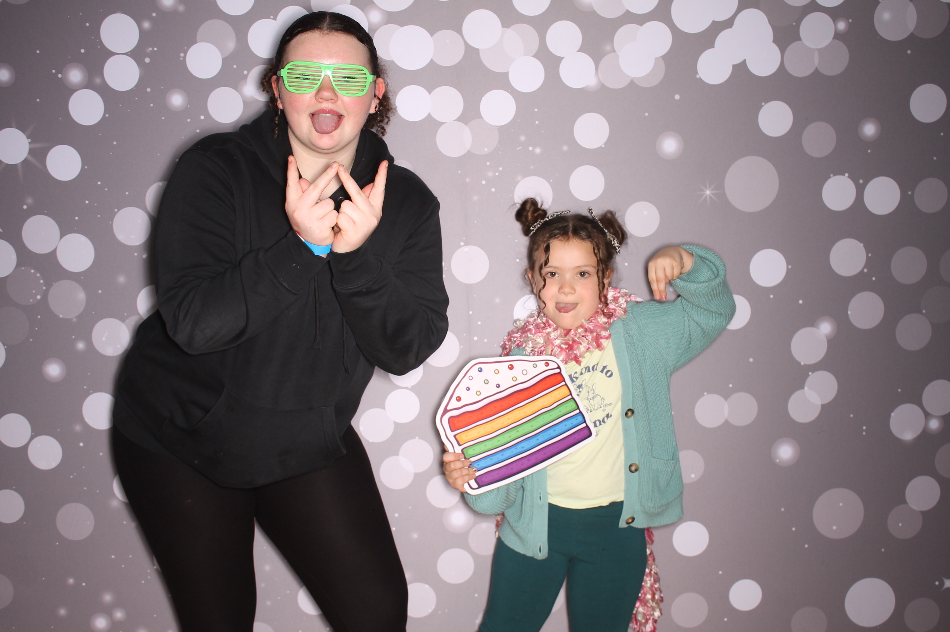 South Lebanon Elementary School Spring Frenzy | View more photos from the event at gallery.photoboothcincy.com/u/PhotoBoothCincy/South-Lebanon-Elementary-School-Spring-Frenzy