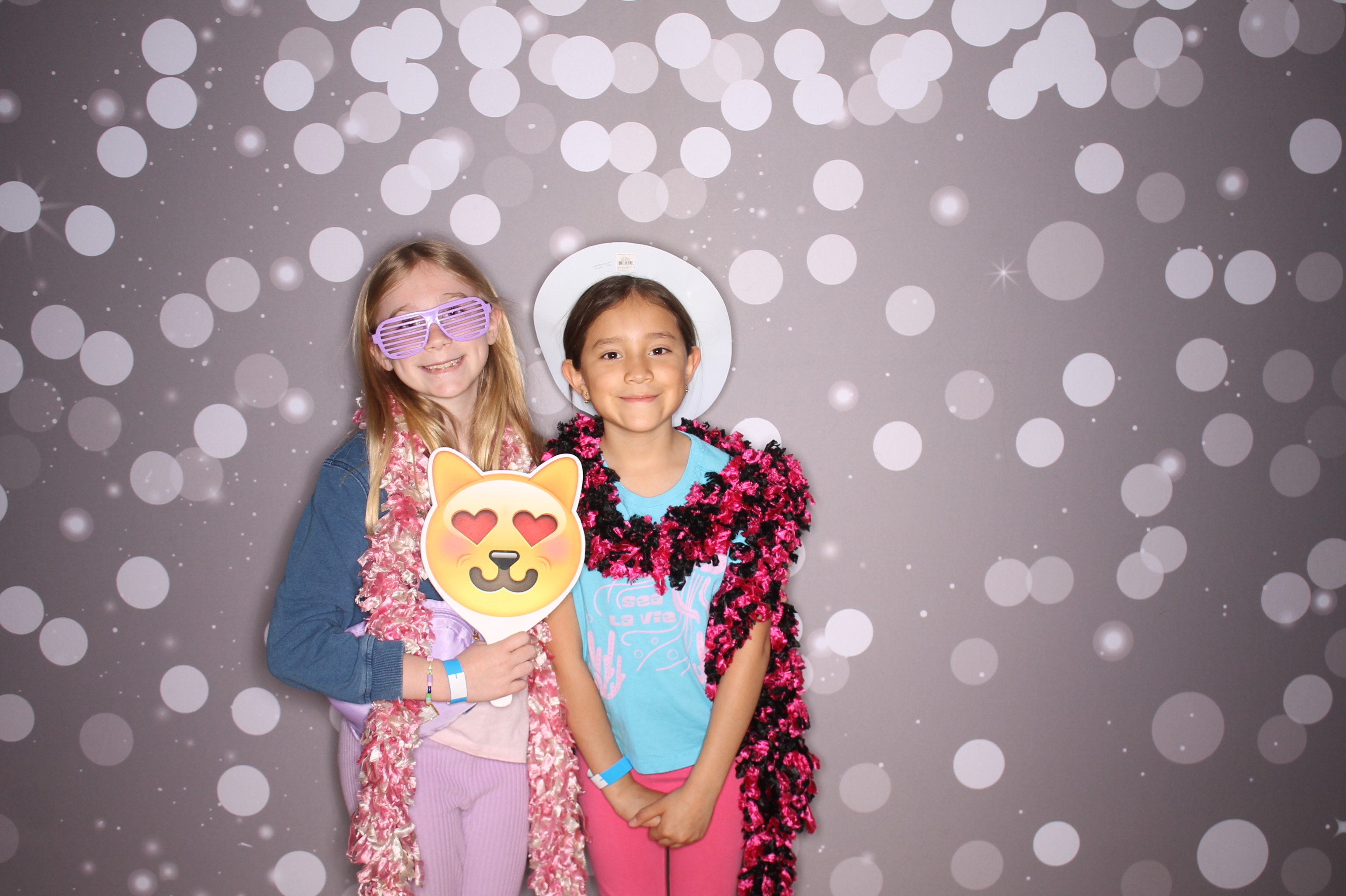 South Lebanon Elementary School Spring Frenzy | View more photos from the event at gallery.photoboothcincy.com/u/PhotoBoothCincy/South-Lebanon-Elementary-School-Spring-Frenzy