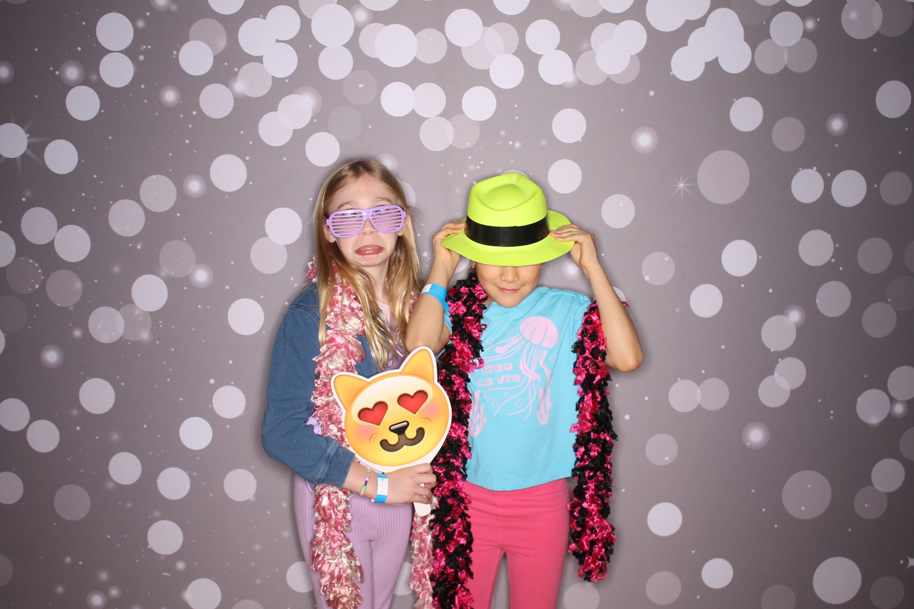 South Lebanon Elementary School Spring Frenzy | View more photos from the event at gallery.photoboothcincy.com/u/PhotoBoothCincy/South-Lebanon-Elementary-School-Spring-Frenzy