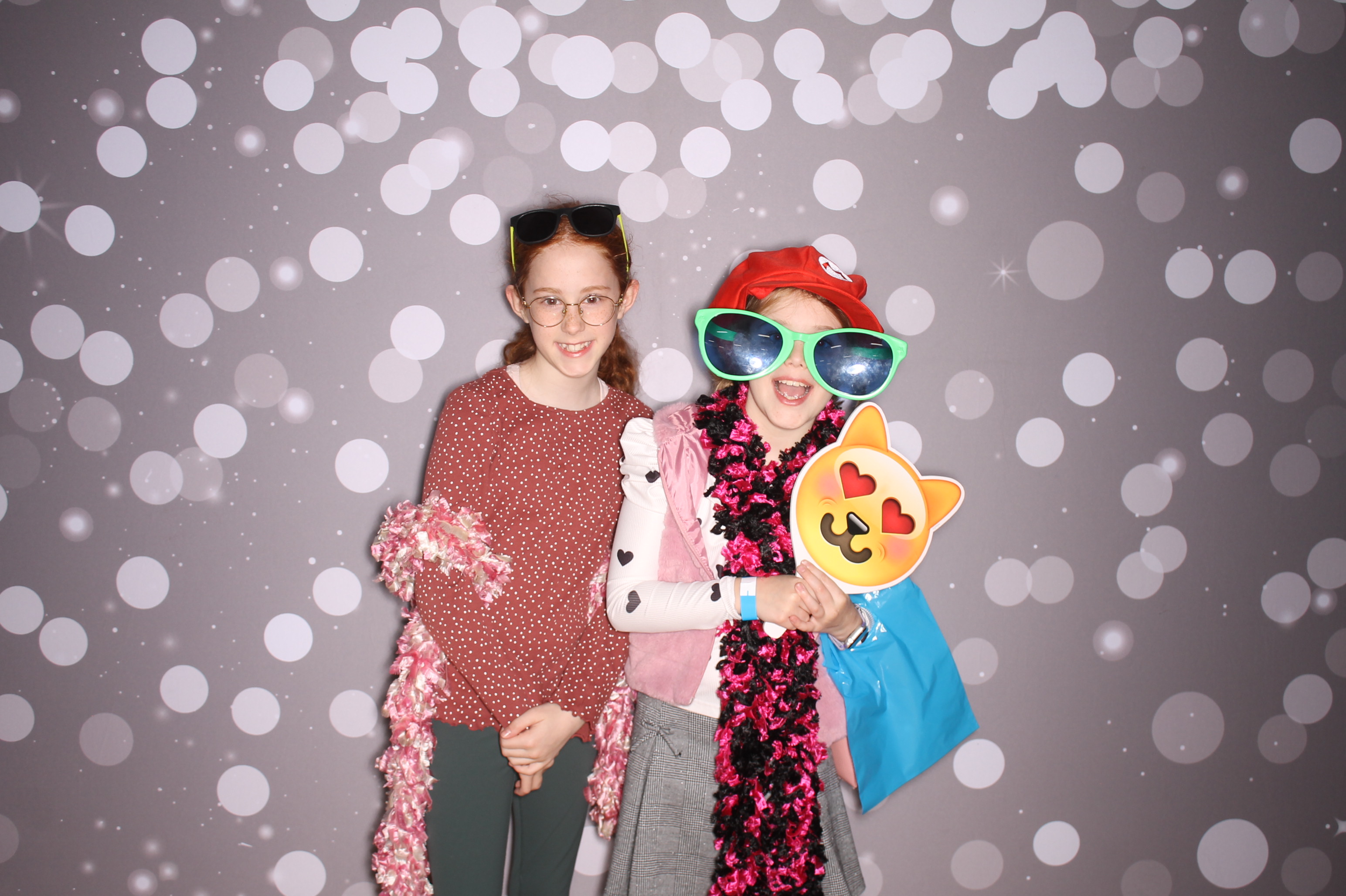 South Lebanon Elementary School Spring Frenzy | View more photos from the event at gallery.photoboothcincy.com/u/PhotoBoothCincy/South-Lebanon-Elementary-School-Spring-Frenzy