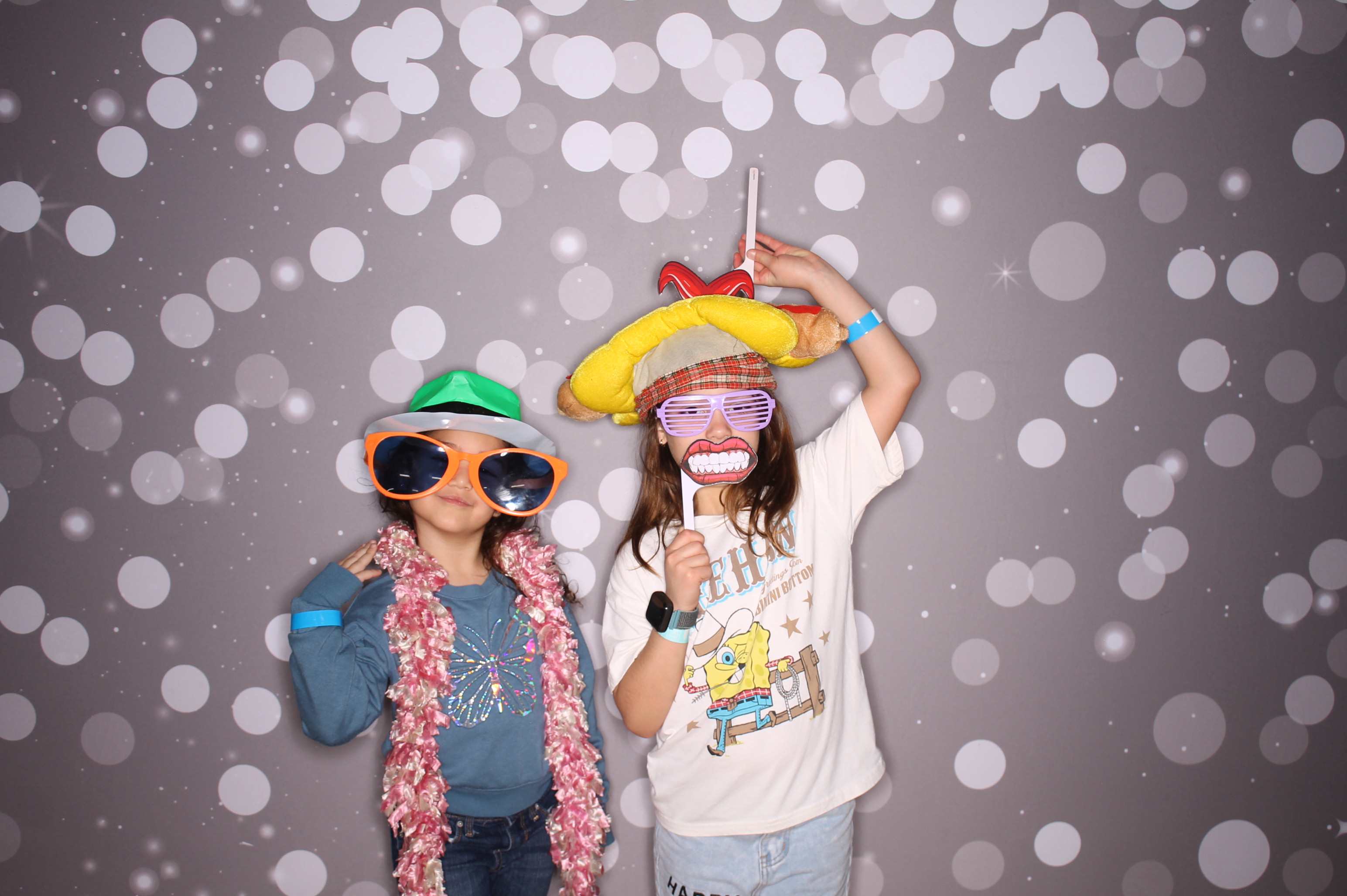 South Lebanon Elementary School Spring Frenzy | View more photos from the event at gallery.photoboothcincy.com/u/PhotoBoothCincy/South-Lebanon-Elementary-School-Spring-Frenzy