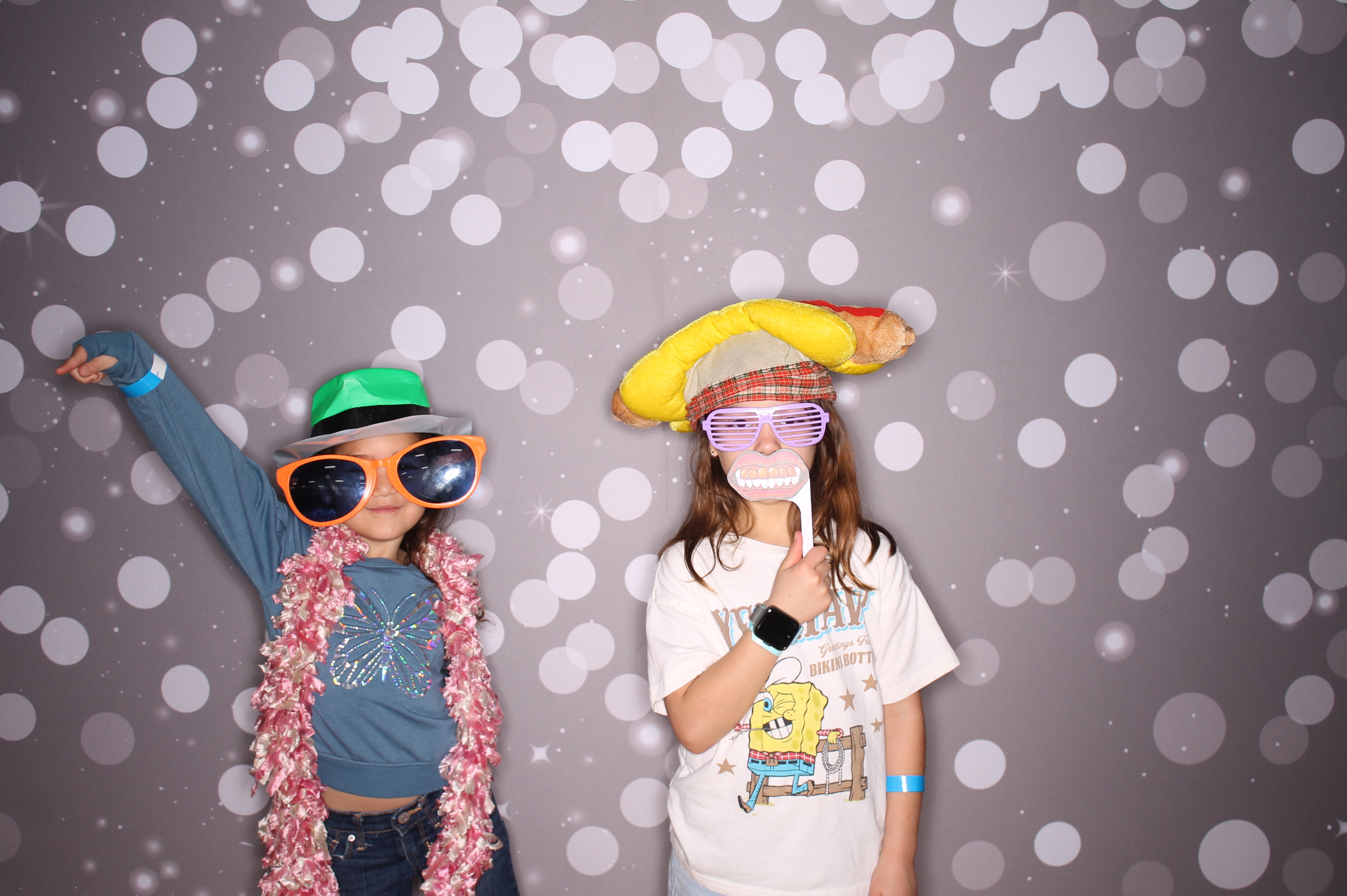 South Lebanon Elementary School Spring Frenzy | View more photos from the event at gallery.photoboothcincy.com/u/PhotoBoothCincy/South-Lebanon-Elementary-School-Spring-Frenzy