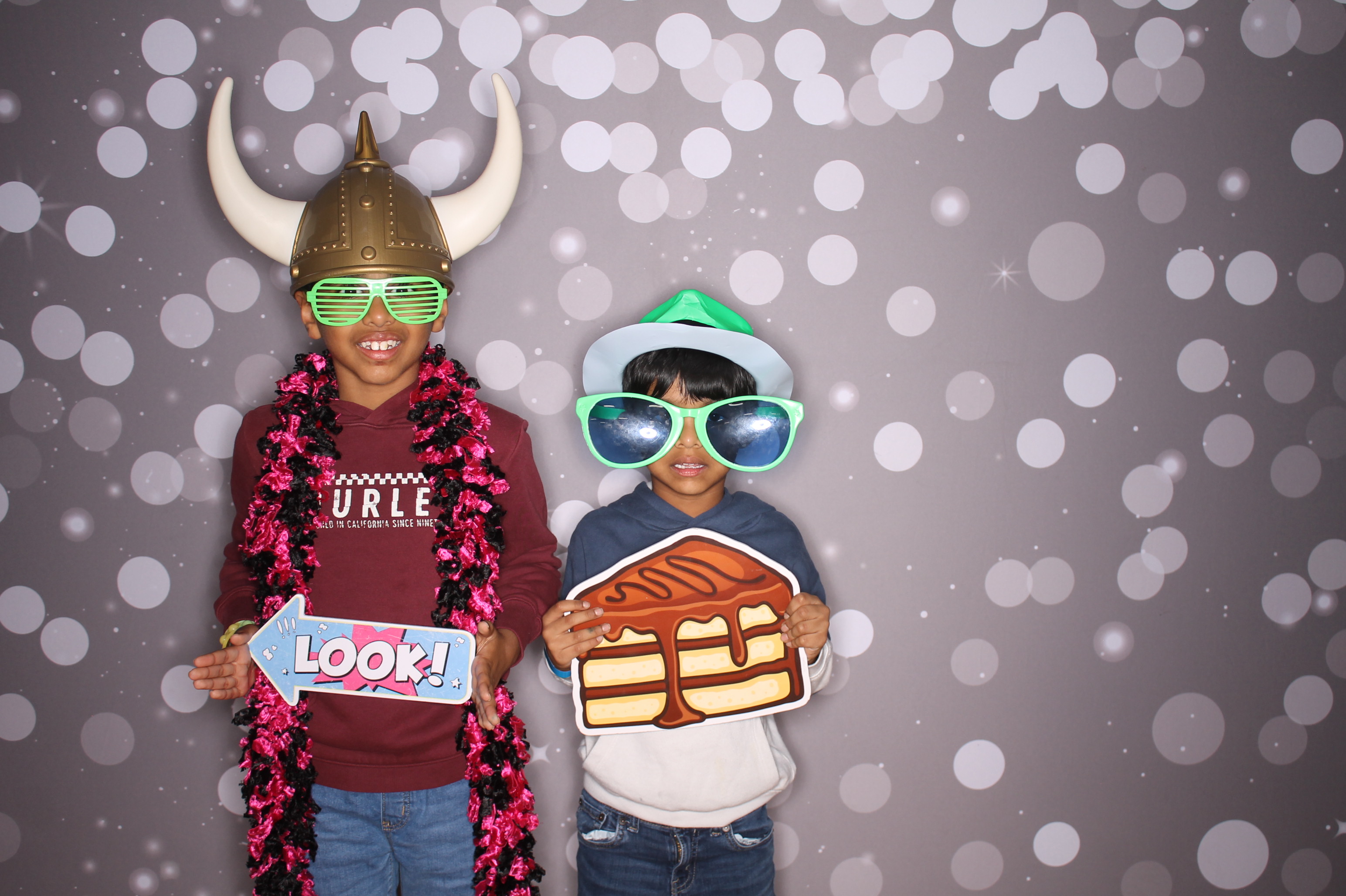 South Lebanon Elementary School Spring Frenzy | View more photos from the event at gallery.photoboothcincy.com/u/PhotoBoothCincy/South-Lebanon-Elementary-School-Spring-Frenzy