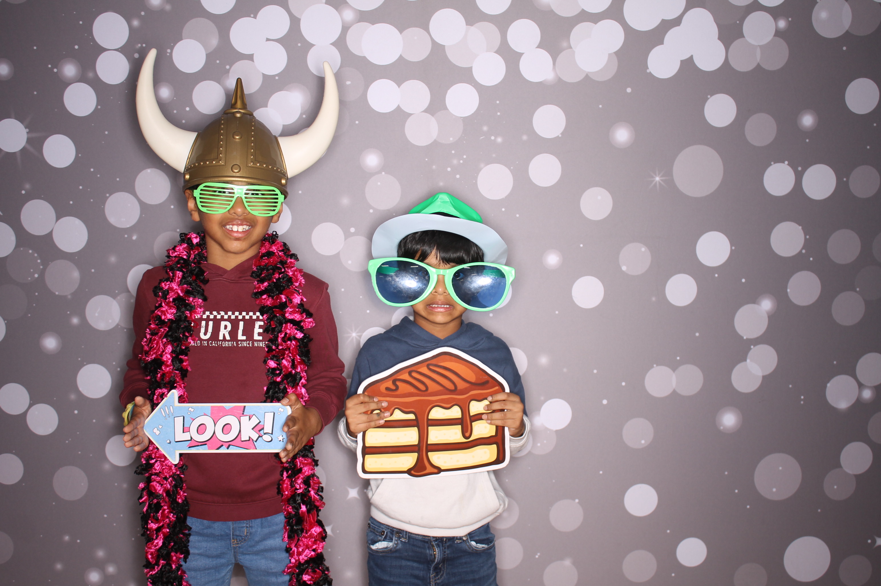South Lebanon Elementary School Spring Frenzy | View more photos from the event at gallery.photoboothcincy.com/u/PhotoBoothCincy/South-Lebanon-Elementary-School-Spring-Frenzy