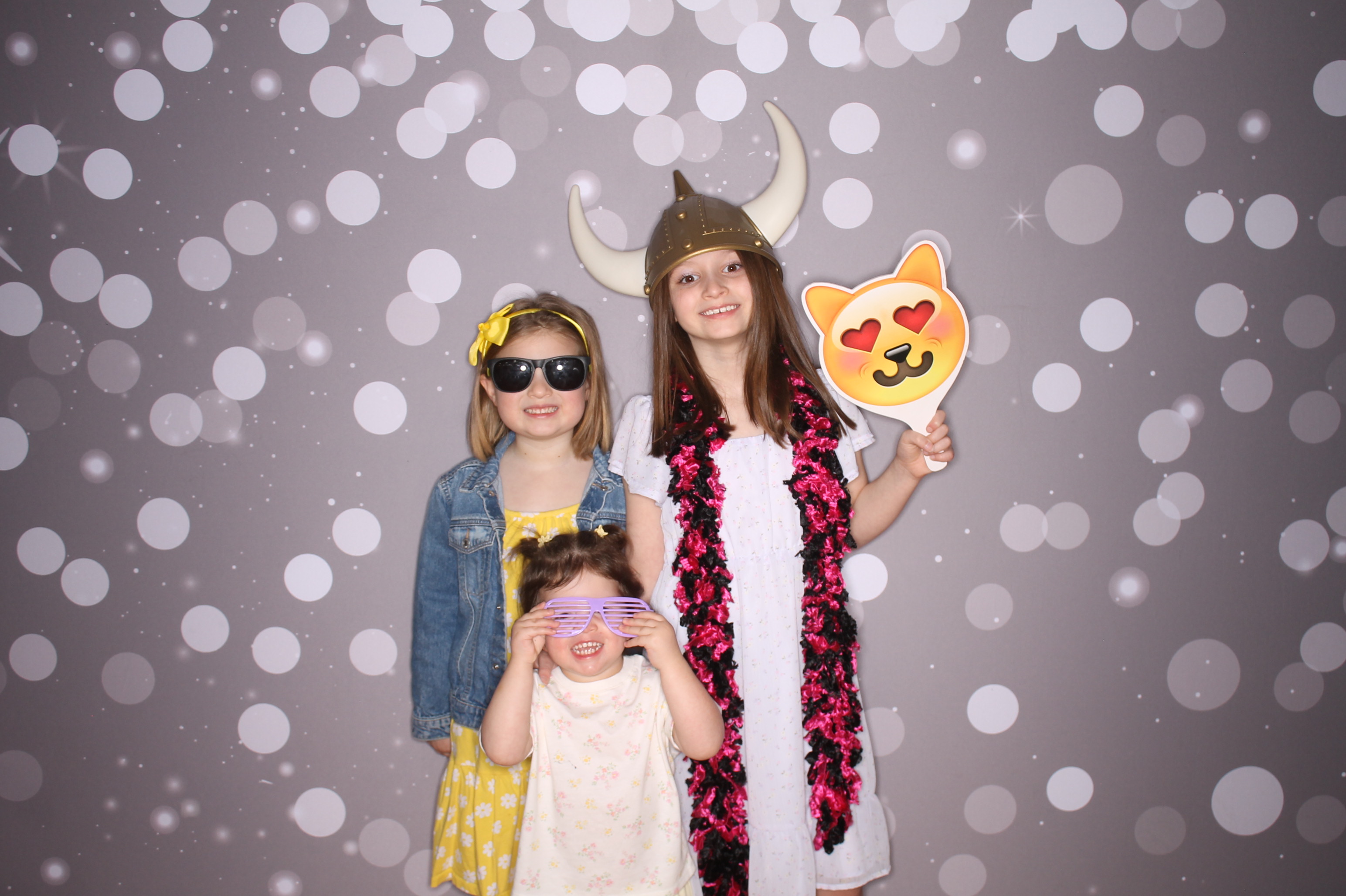 South Lebanon Elementary School Spring Frenzy | View more photos from the event at gallery.photoboothcincy.com/u/PhotoBoothCincy/South-Lebanon-Elementary-School-Spring-Frenzy