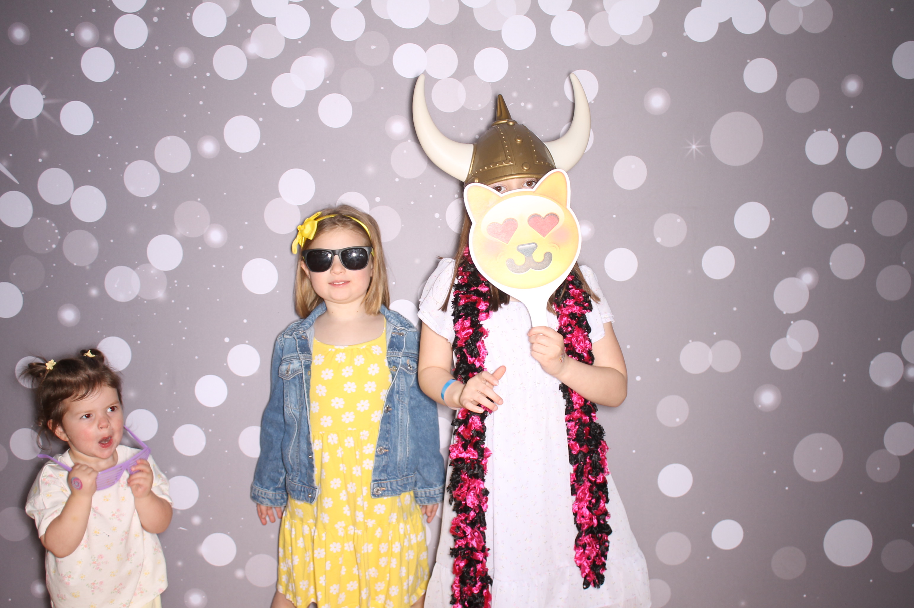 South Lebanon Elementary School Spring Frenzy | View more photos from the event at gallery.photoboothcincy.com/u/PhotoBoothCincy/South-Lebanon-Elementary-School-Spring-Frenzy