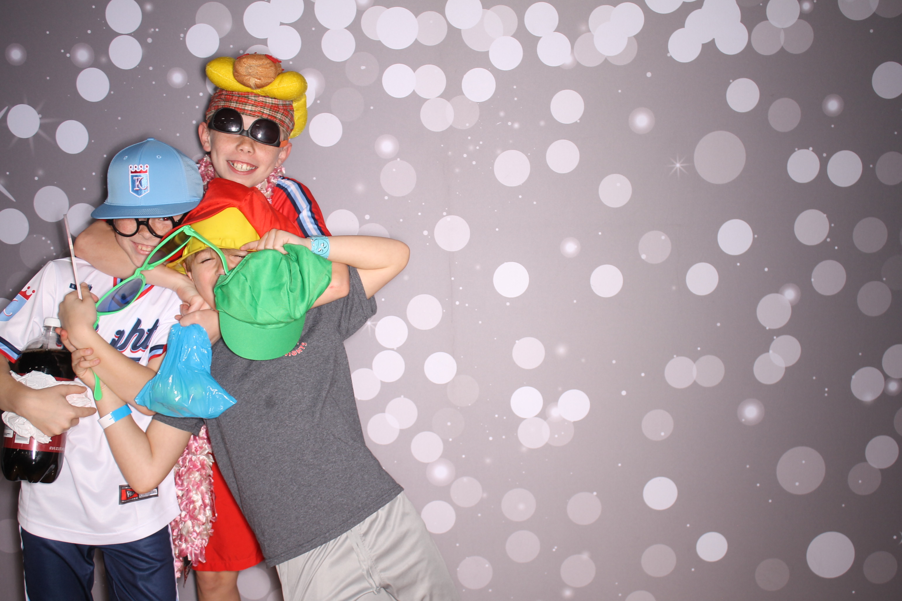 South Lebanon Elementary School Spring Frenzy | View more photos from the event at gallery.photoboothcincy.com/u/PhotoBoothCincy/South-Lebanon-Elementary-School-Spring-Frenzy