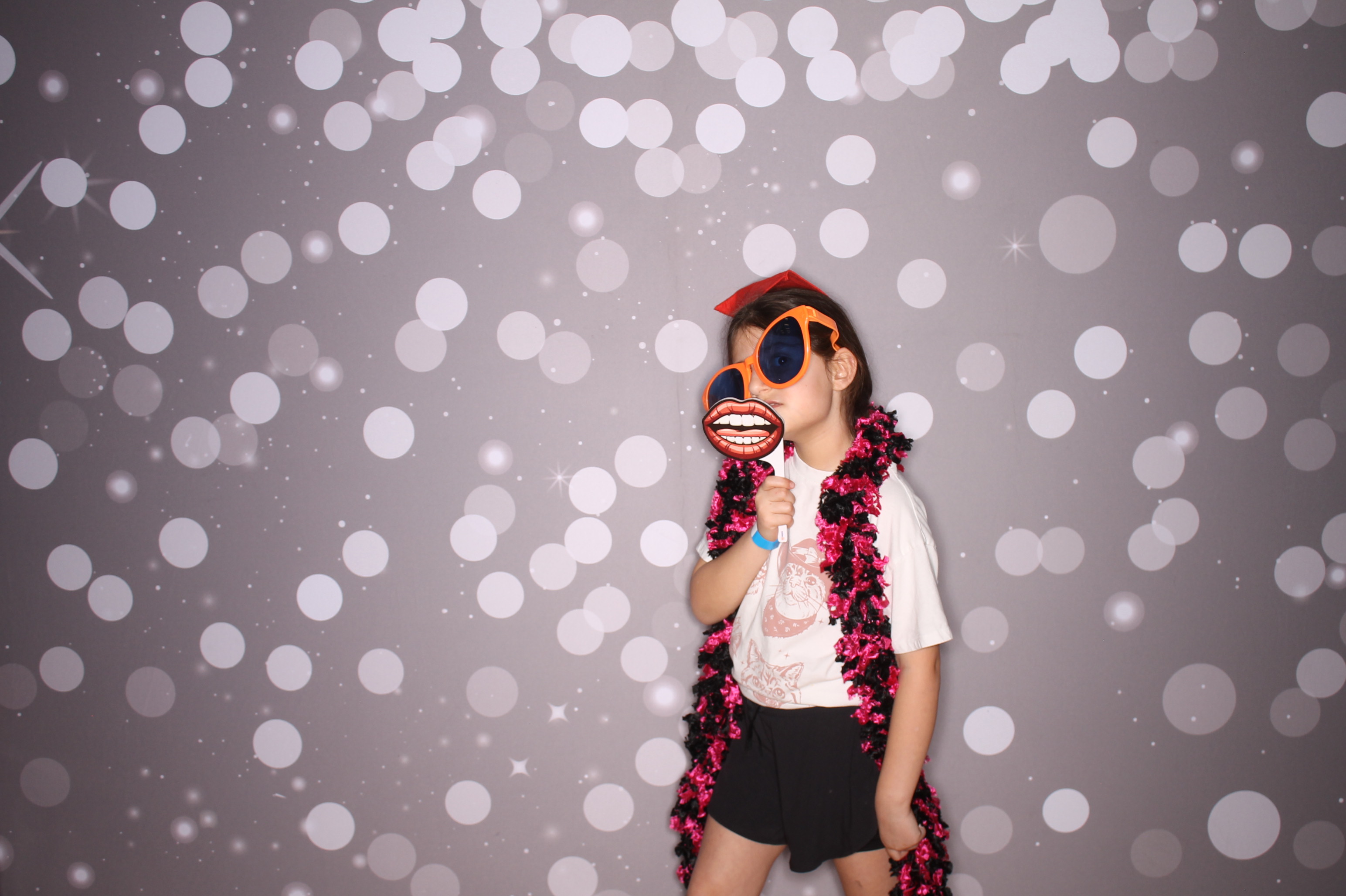 South Lebanon Elementary School Spring Frenzy | View more photos from the event at gallery.photoboothcincy.com/u/PhotoBoothCincy/South-Lebanon-Elementary-School-Spring-Frenzy
