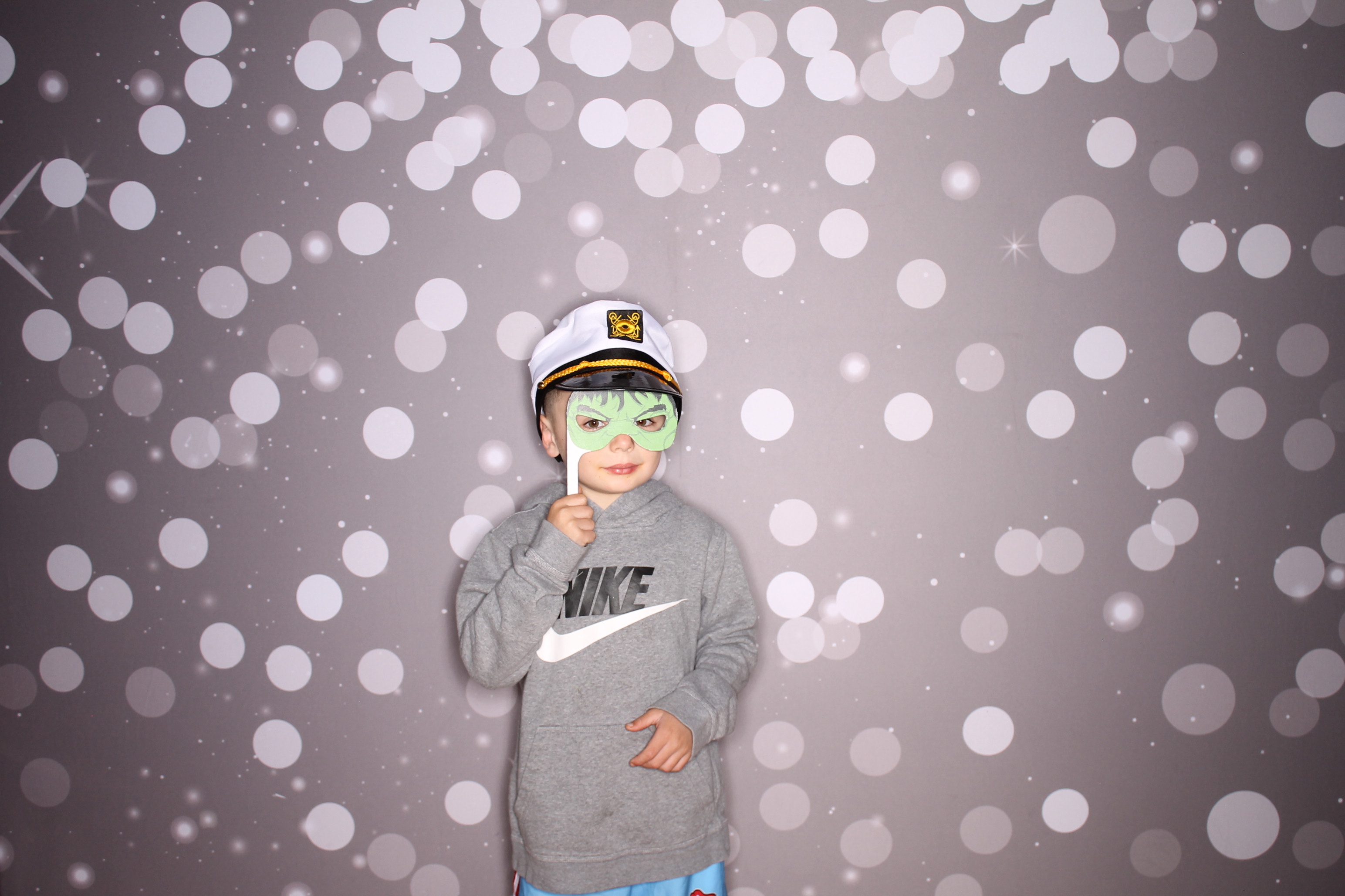 South Lebanon Elementary School Spring Frenzy | View more photos from the event at gallery.photoboothcincy.com/u/PhotoBoothCincy/South-Lebanon-Elementary-School-Spring-Frenzy